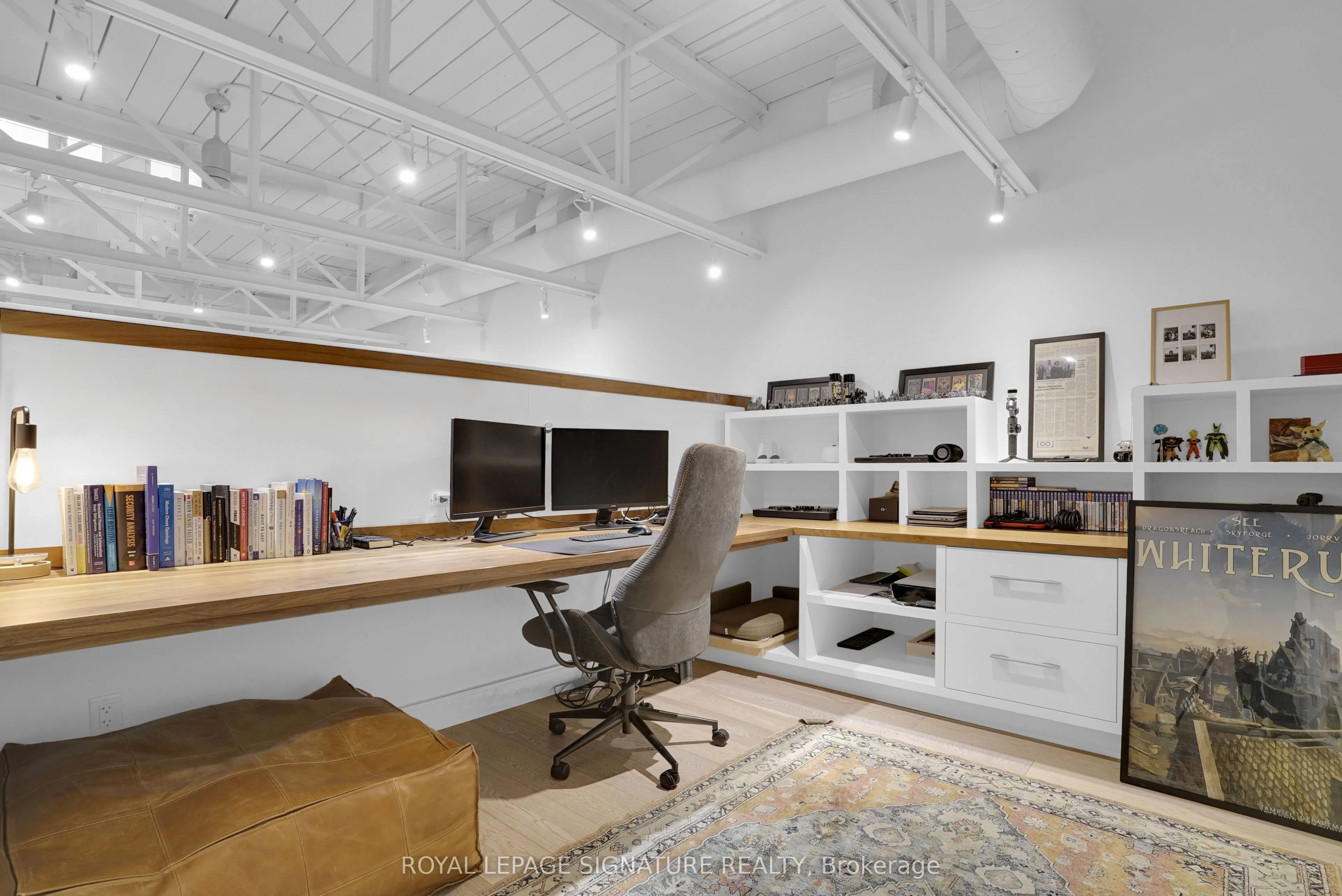 676 Richmond Street W, #209