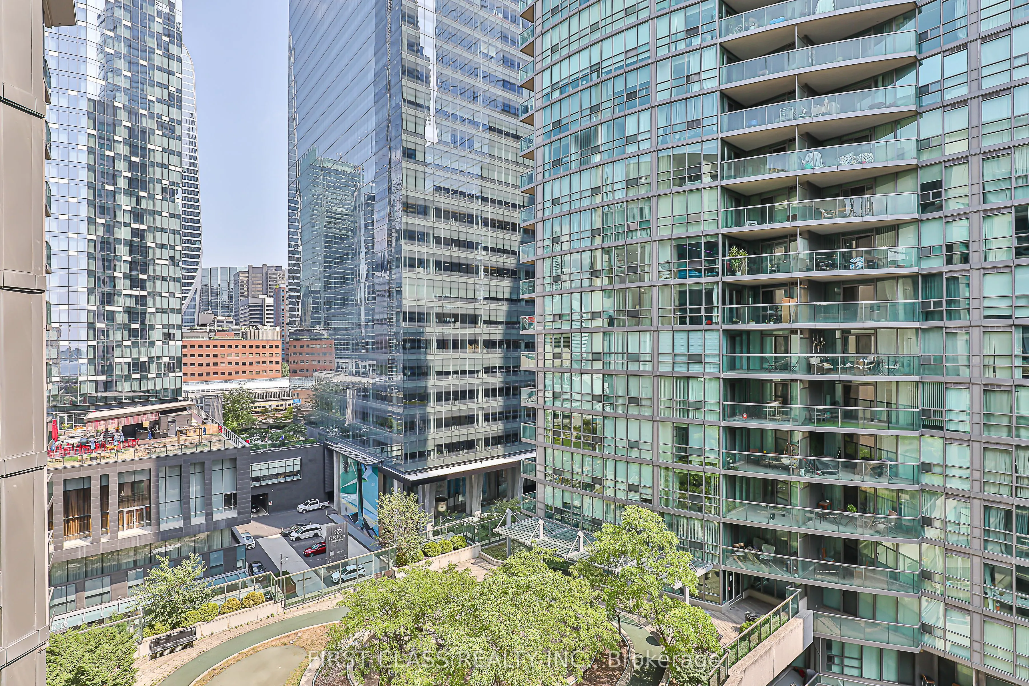 51 Lower Simcoe Street, #1202
