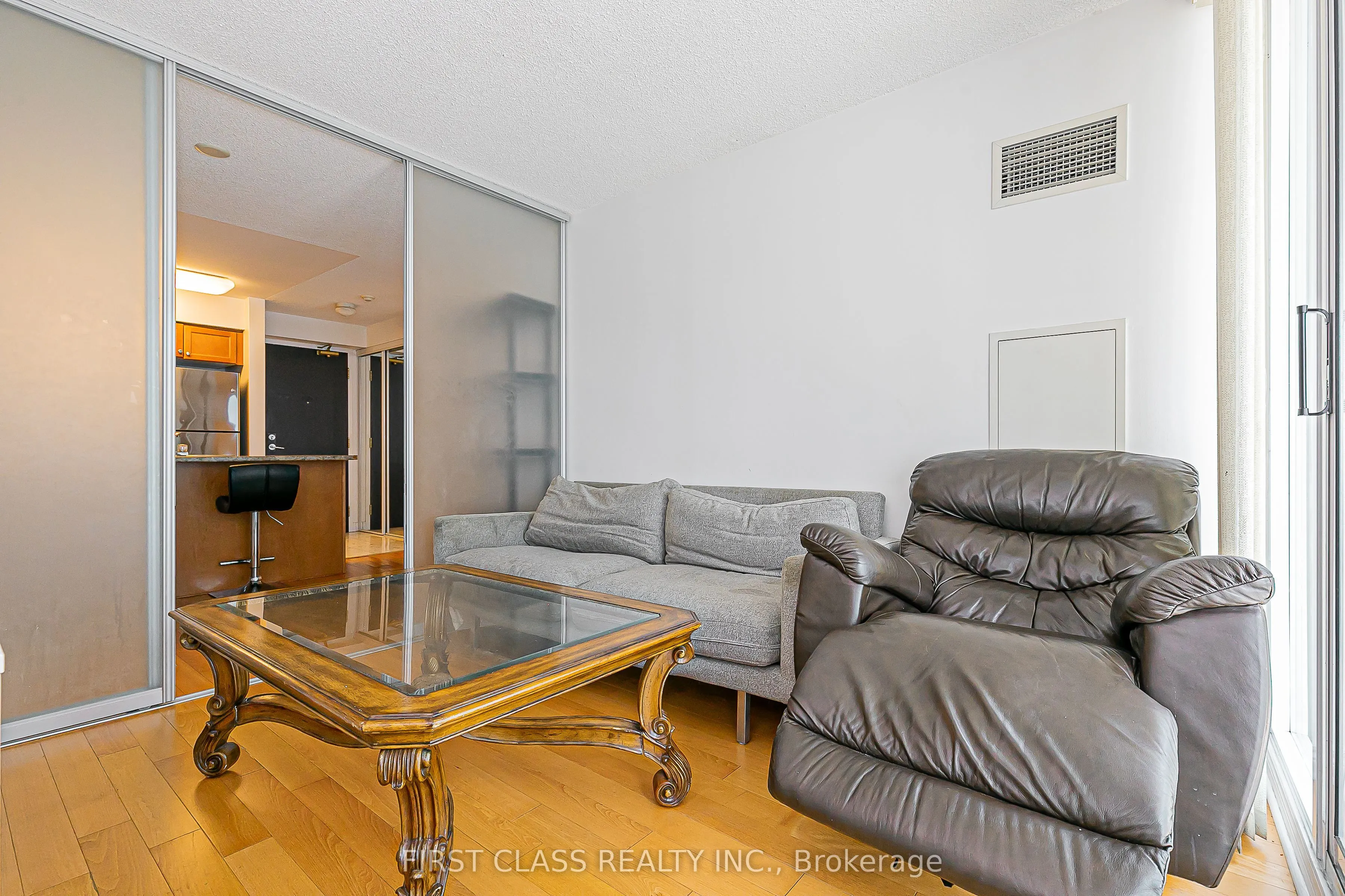 51 Lower Simcoe Street, #1202