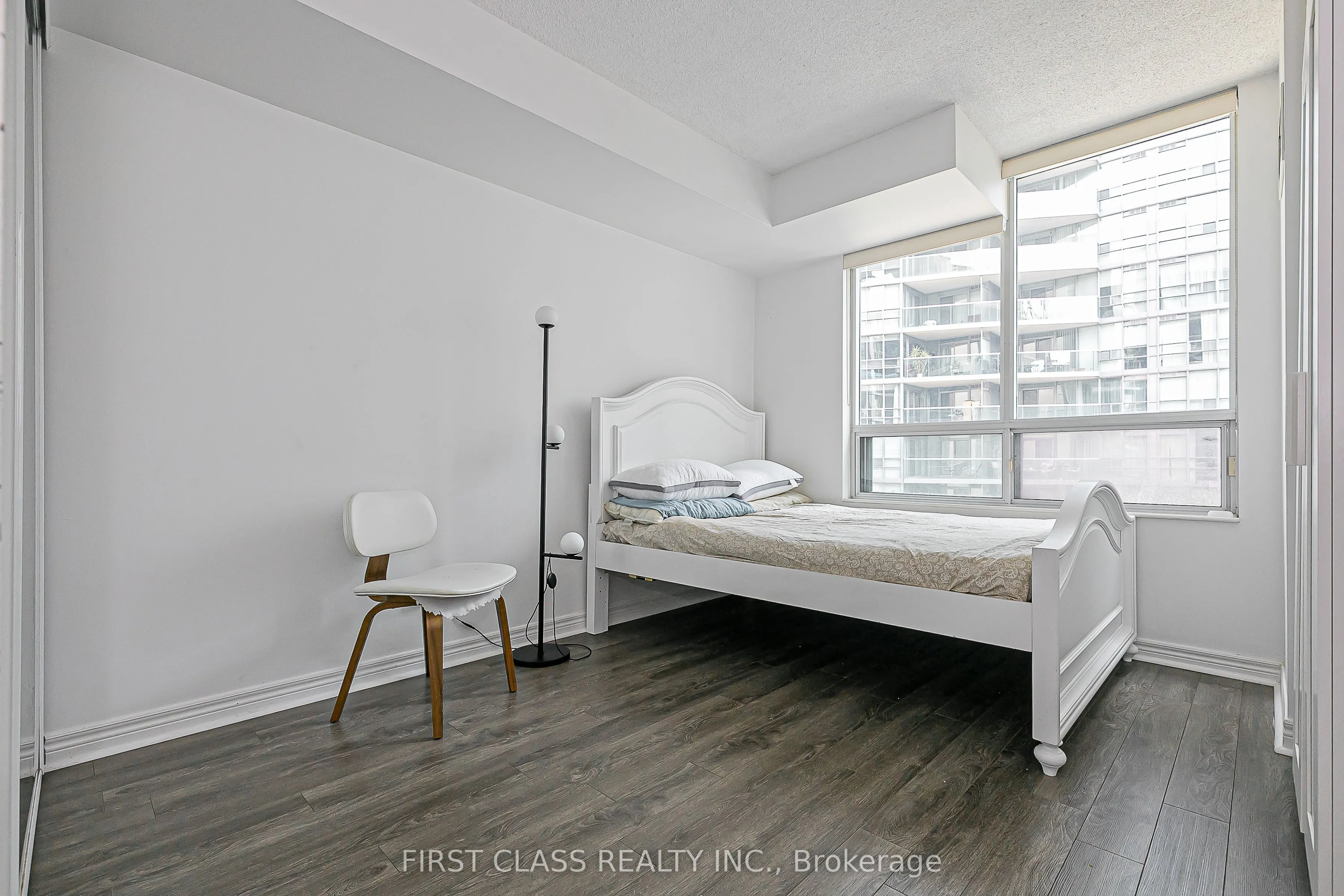 51 Lower Simcoe Street, #1202