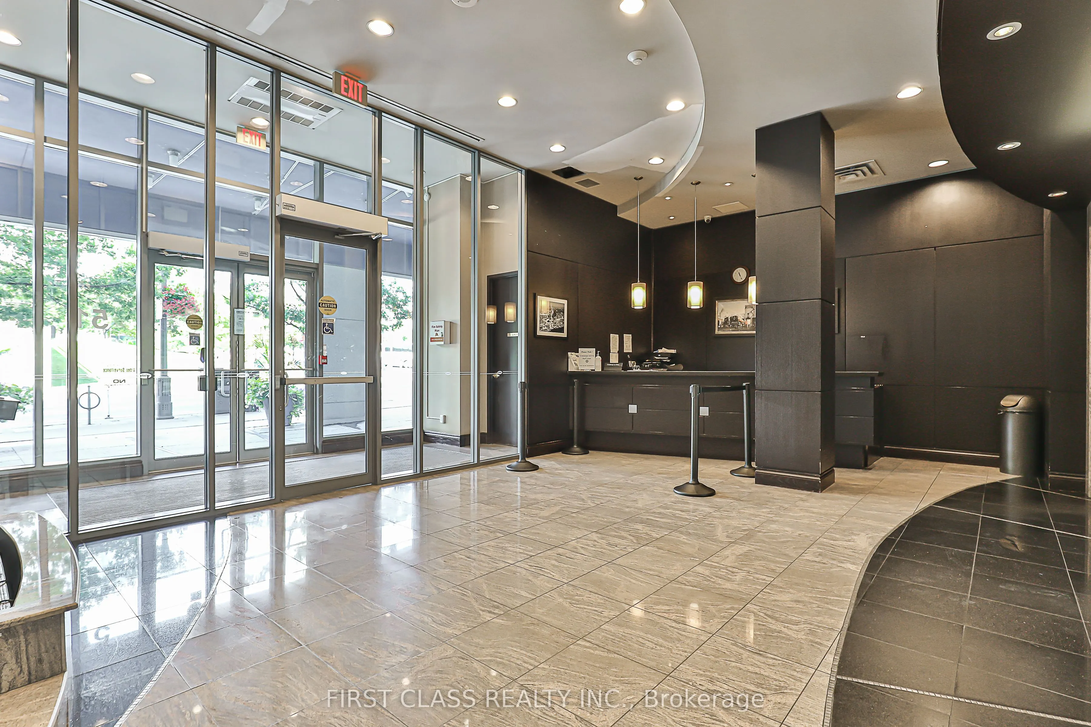 51 Lower Simcoe Street, #1202