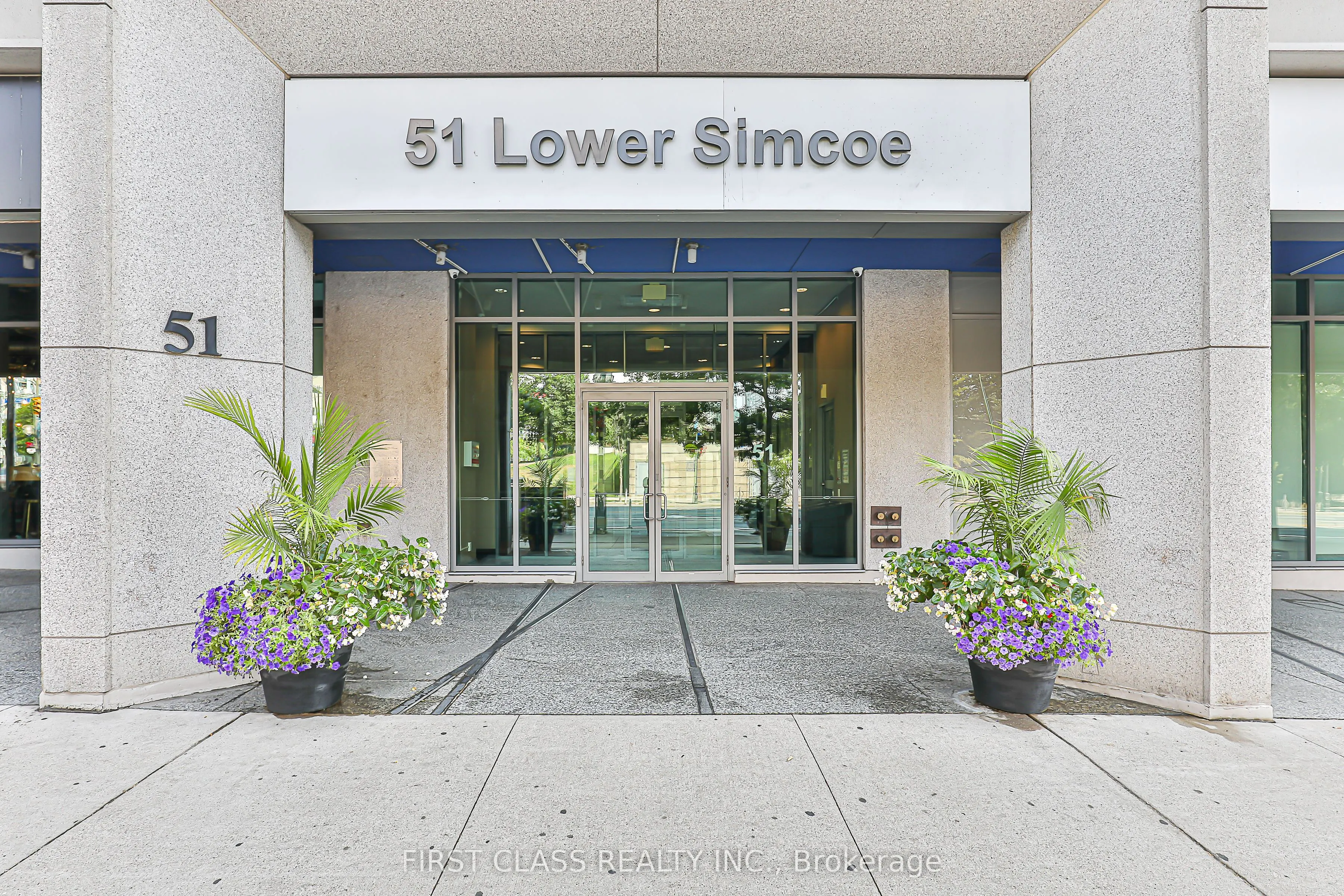 51 Lower Simcoe Street, #1202