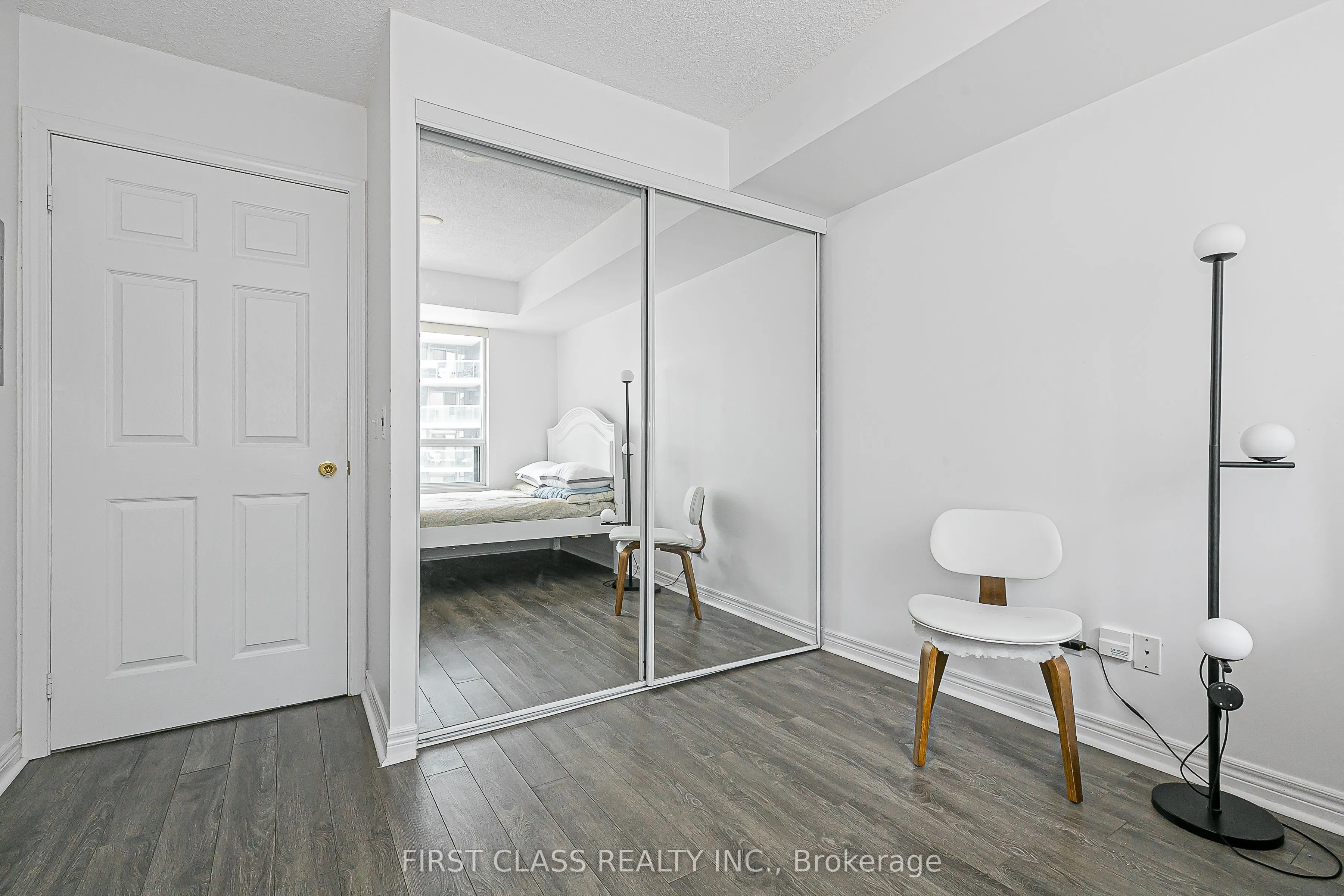 51 Lower Simcoe Street, #1202