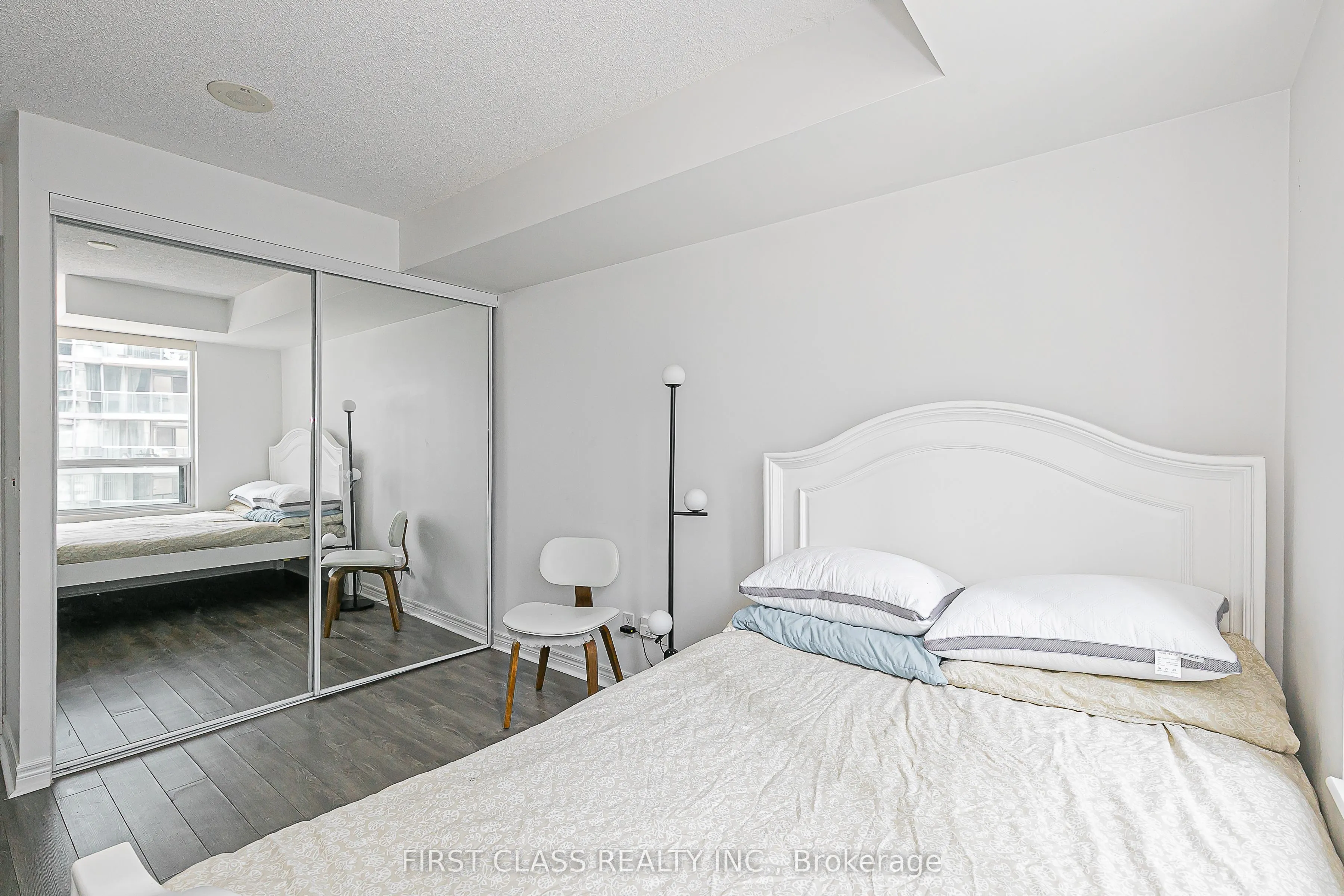 51 Lower Simcoe Street, #1202