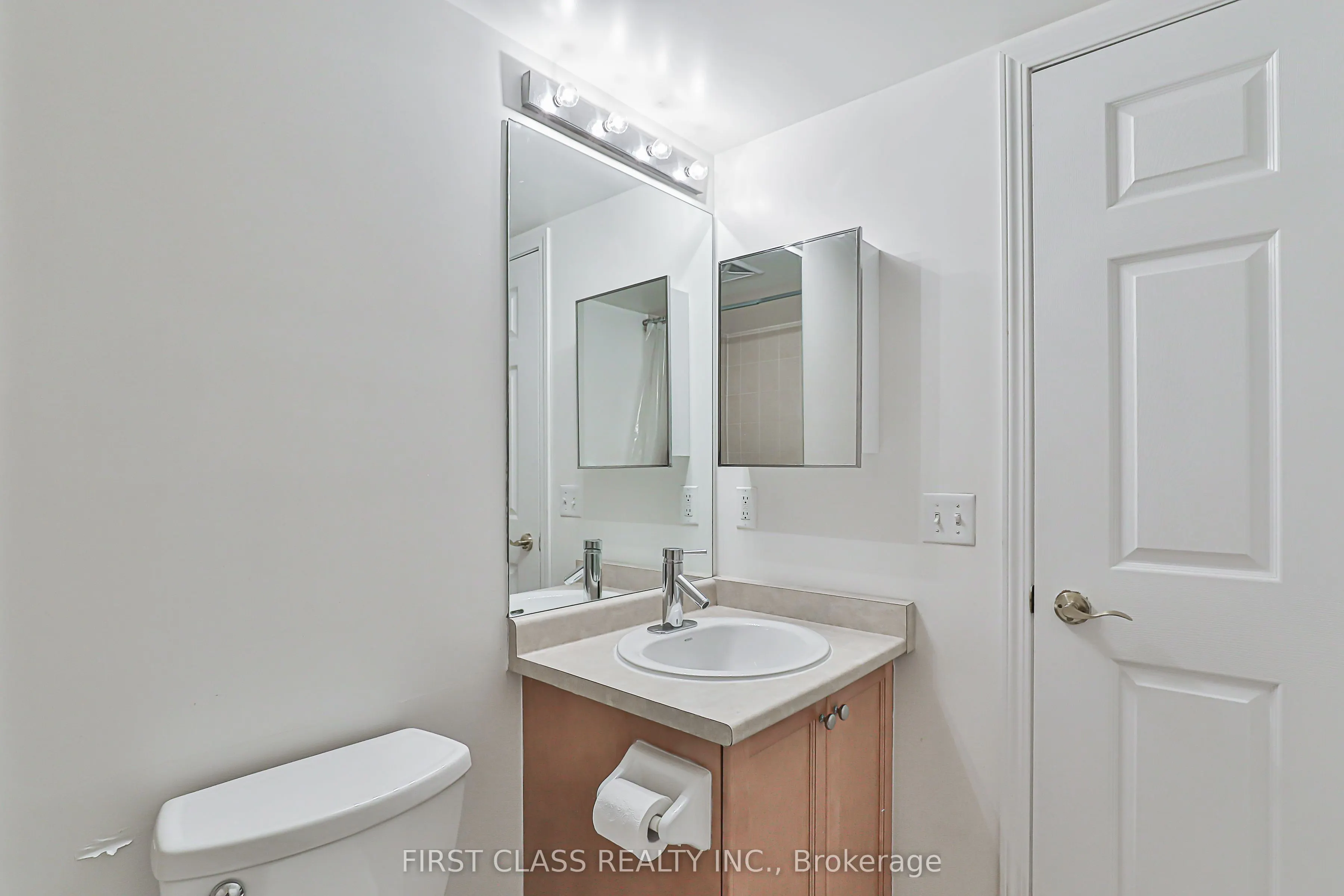 51 Lower Simcoe Street, #1202