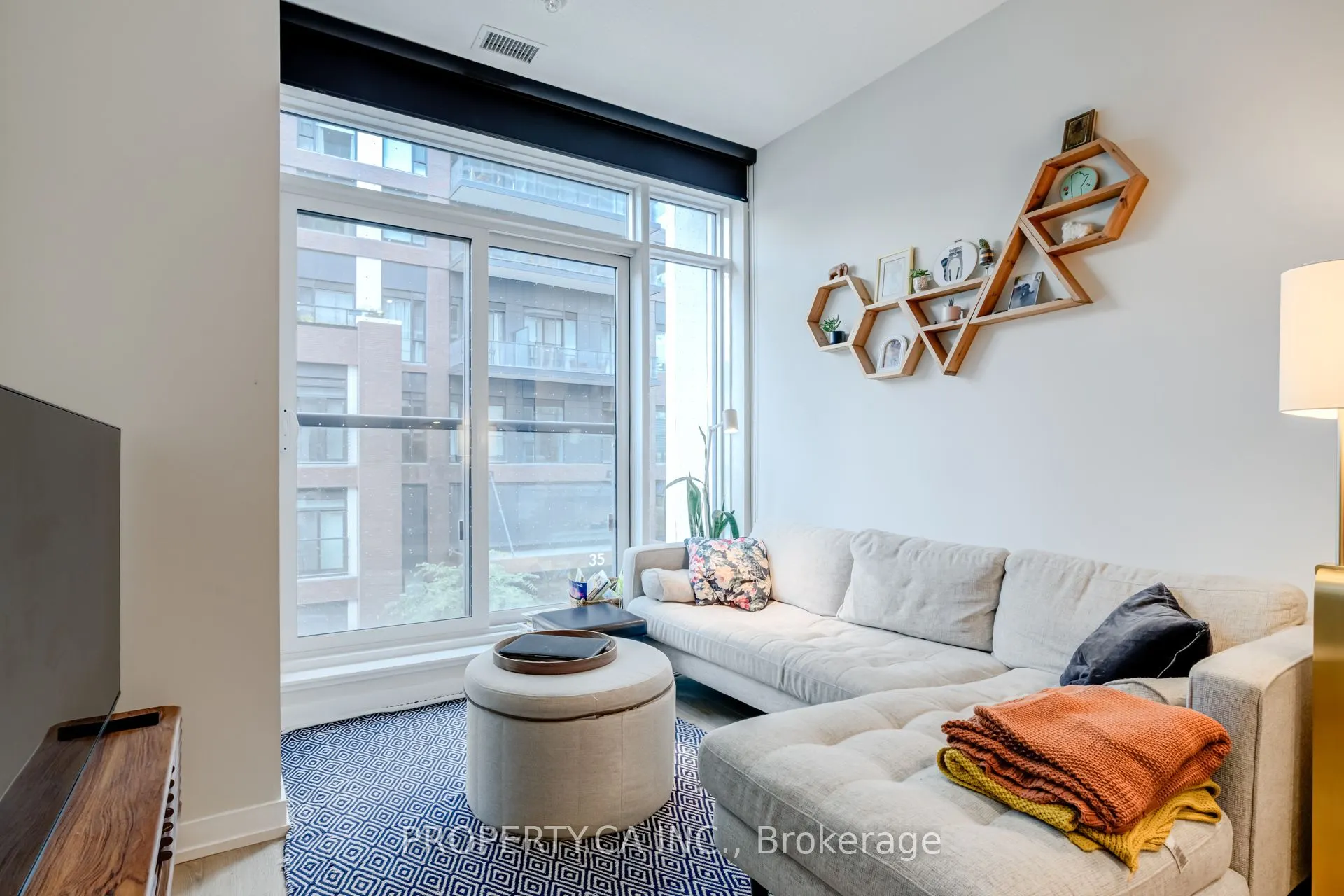 34 Tubman Avenue, #304