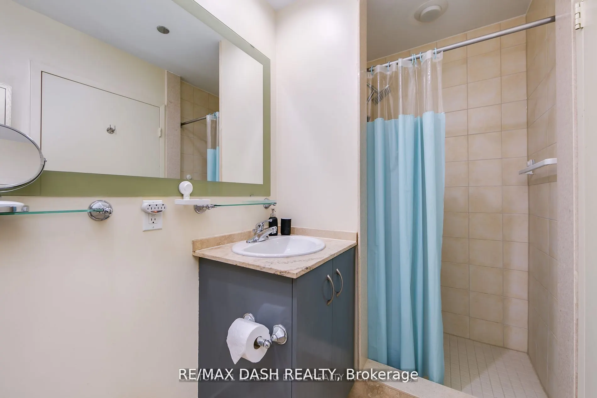 1 King Street W, #2411