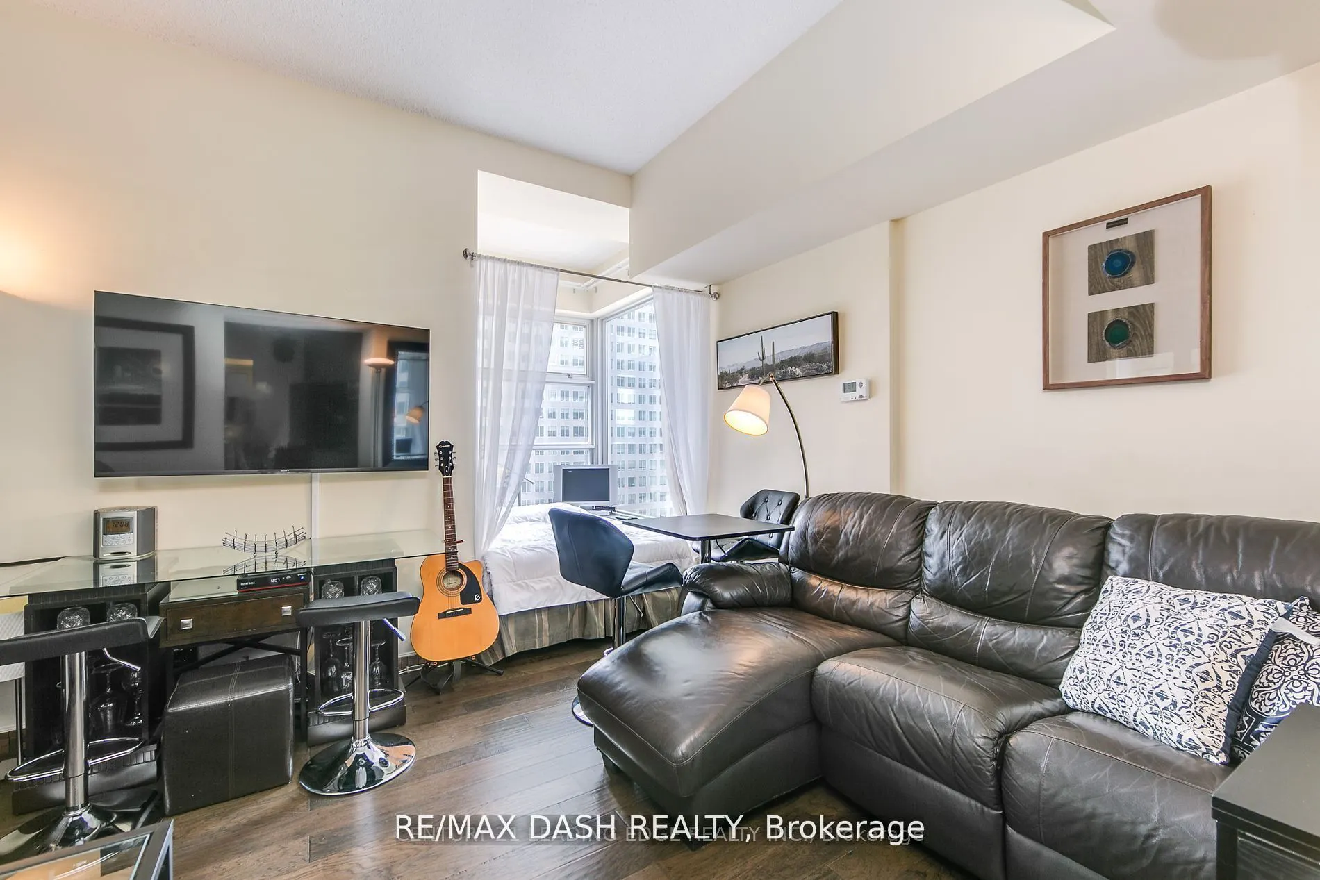 1 King Street W, #2411