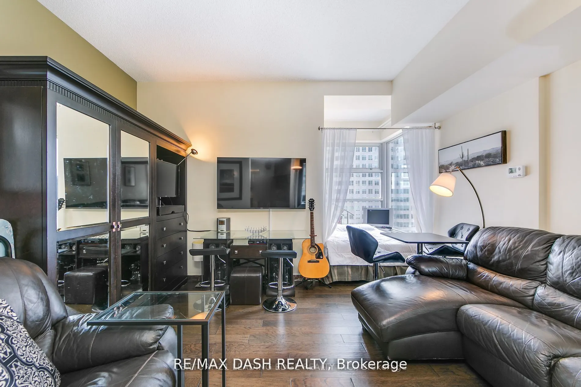 1 King Street W, #2411