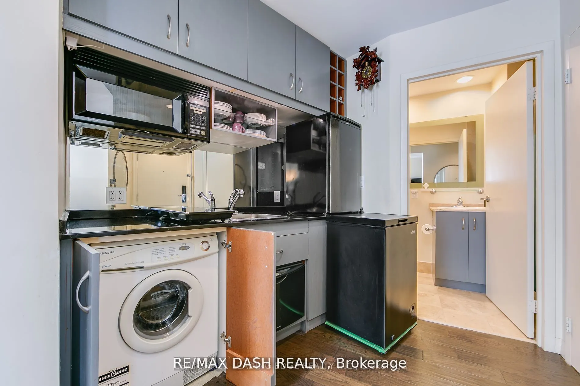 1 King Street W, #2411