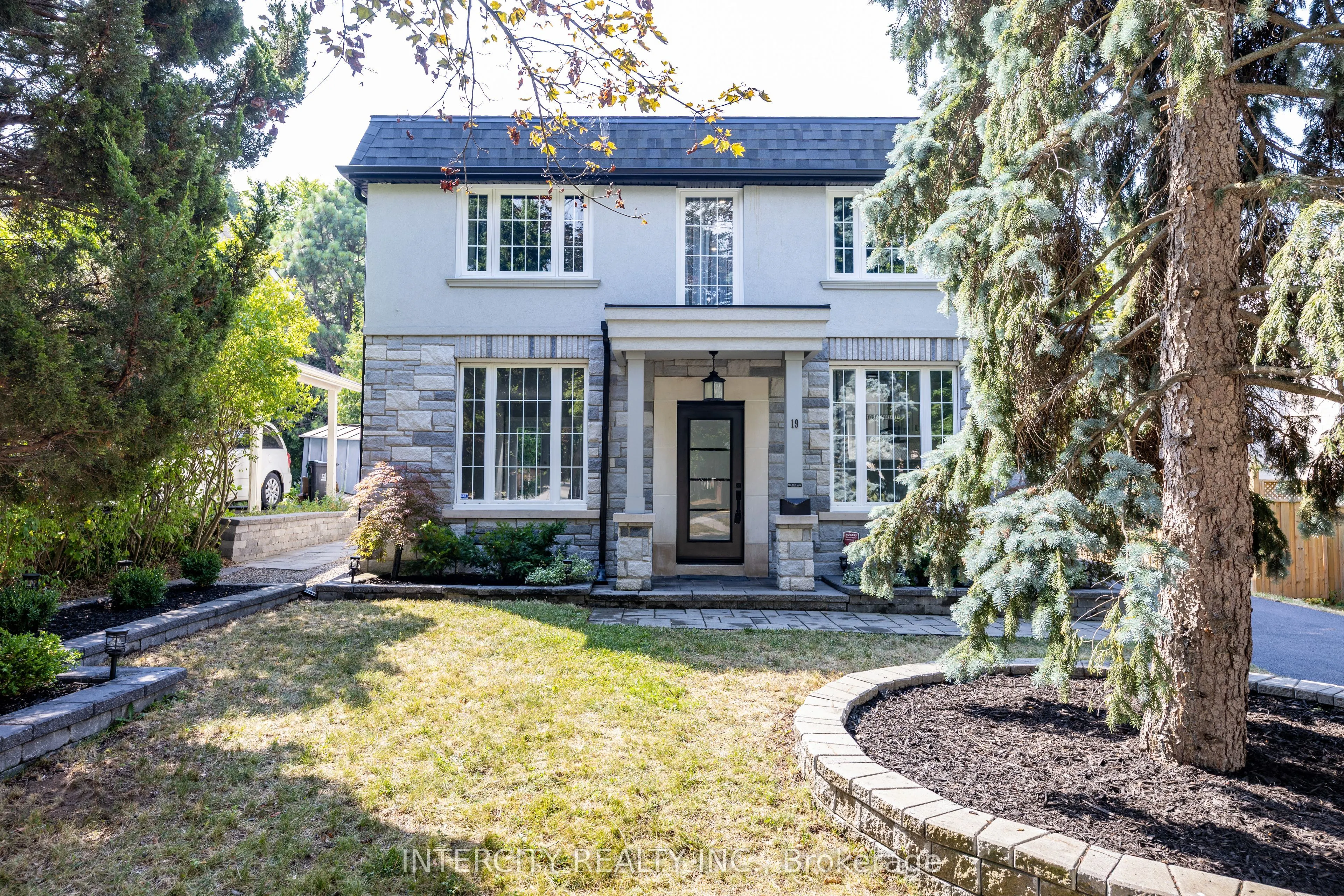 19 Marowyne Drive