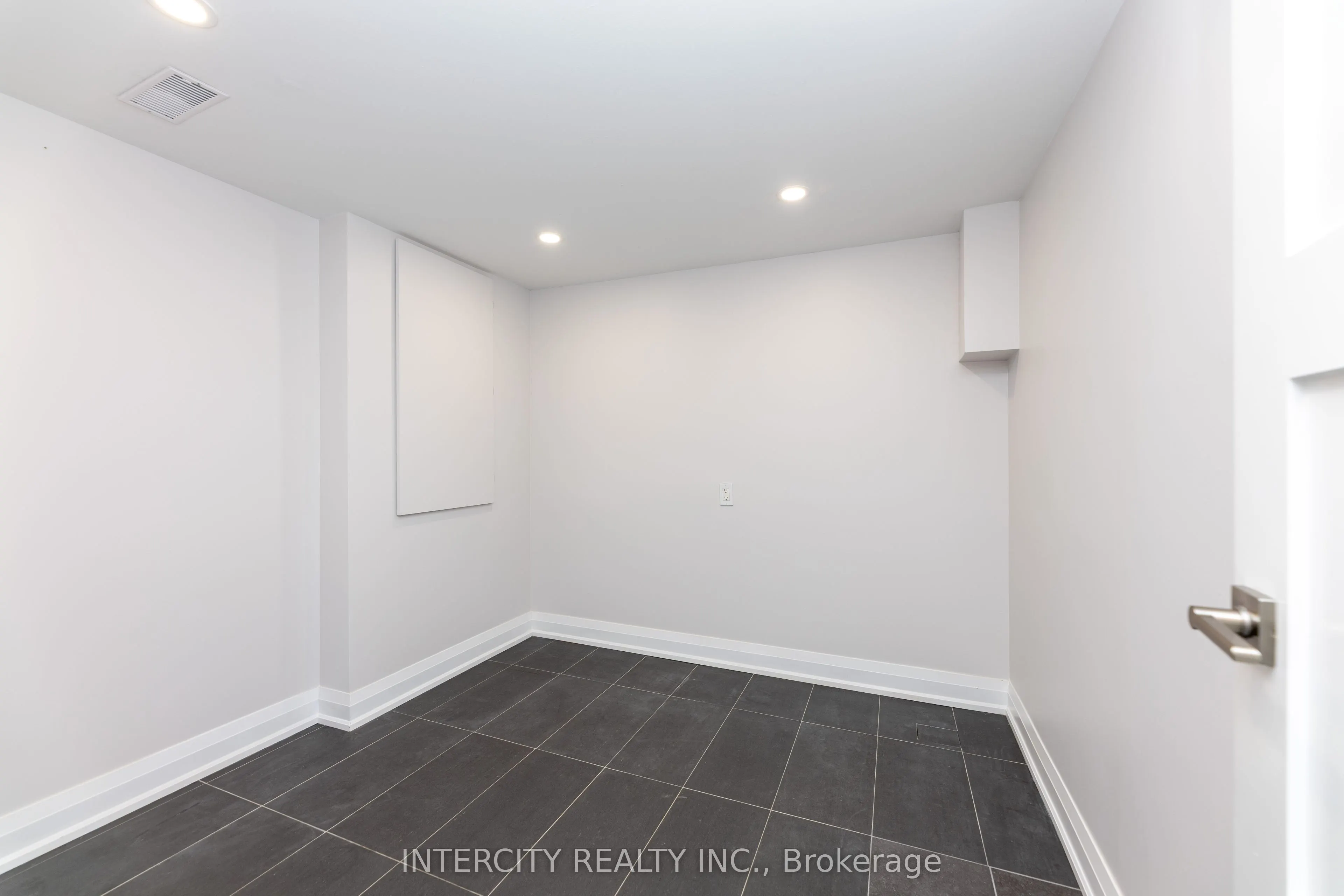 19 Marowyne Drive