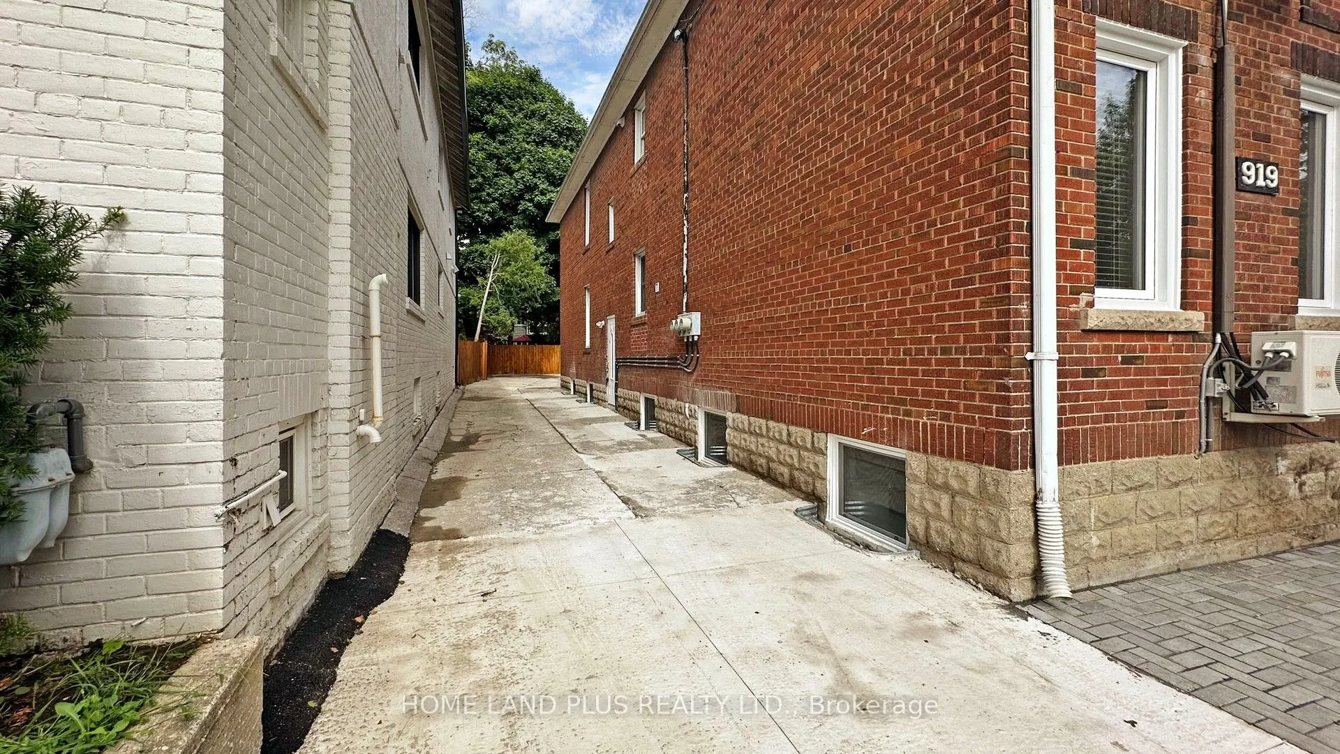 919 Avenue Road, #Unit 1