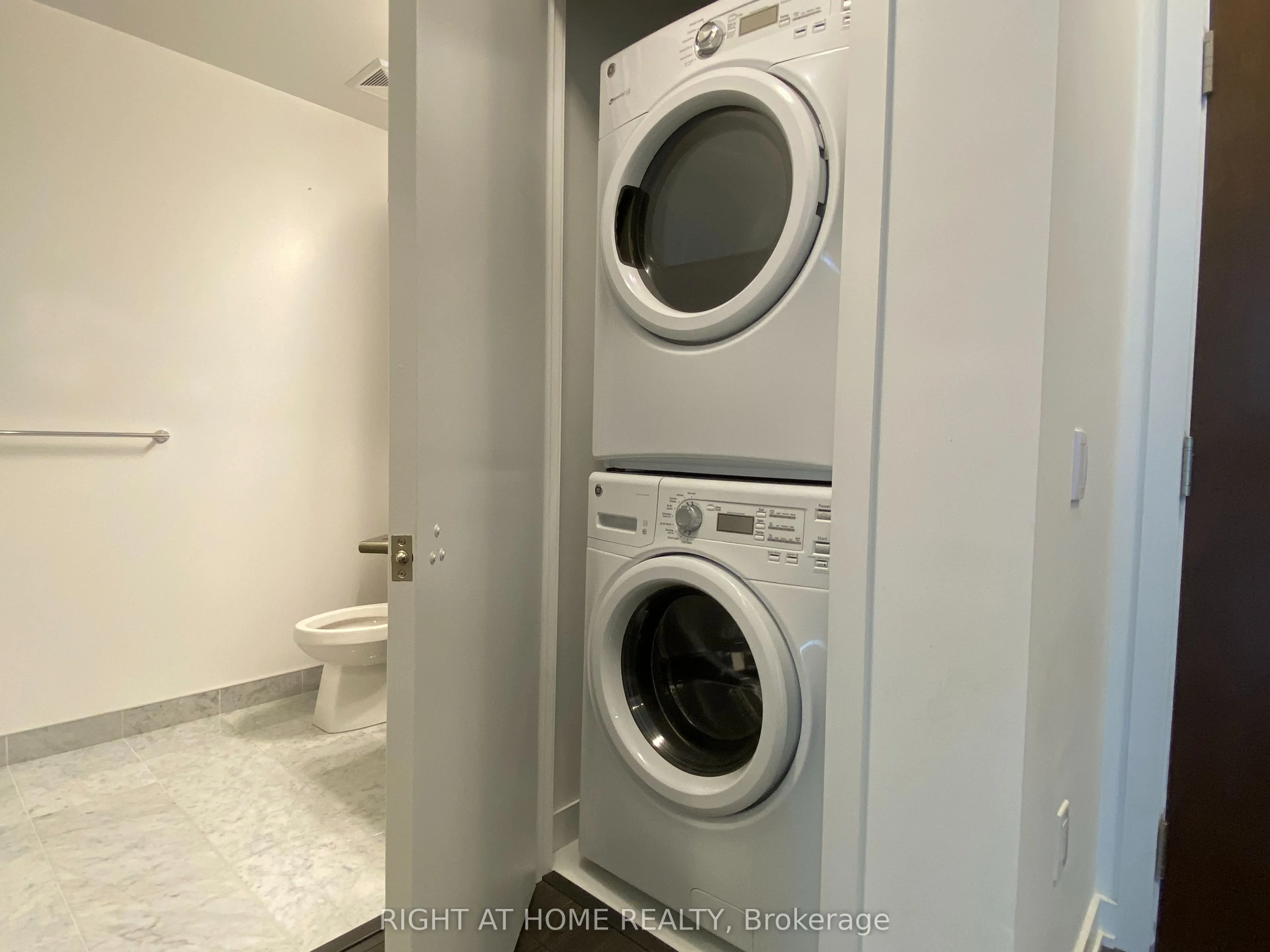 38 Iannuzzi Street, #2309