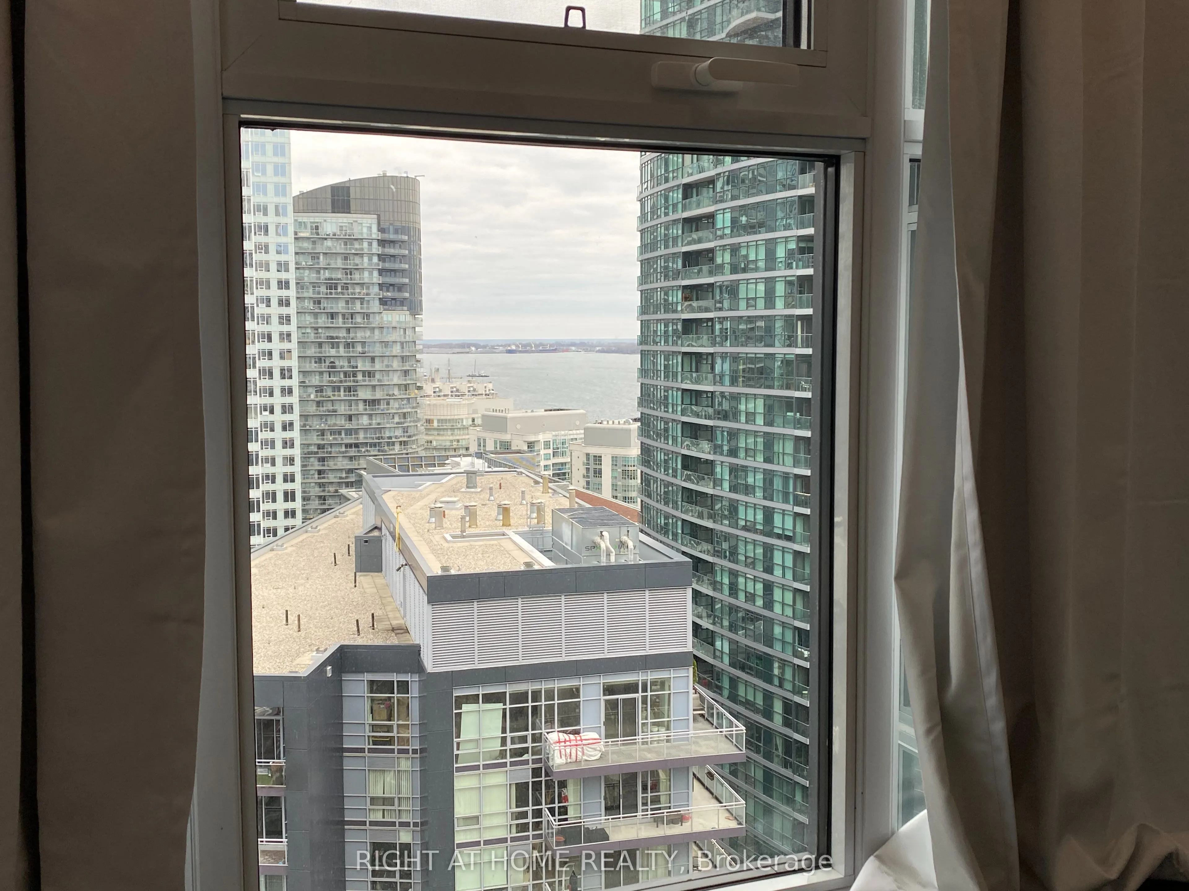 38 Iannuzzi Street, #2309