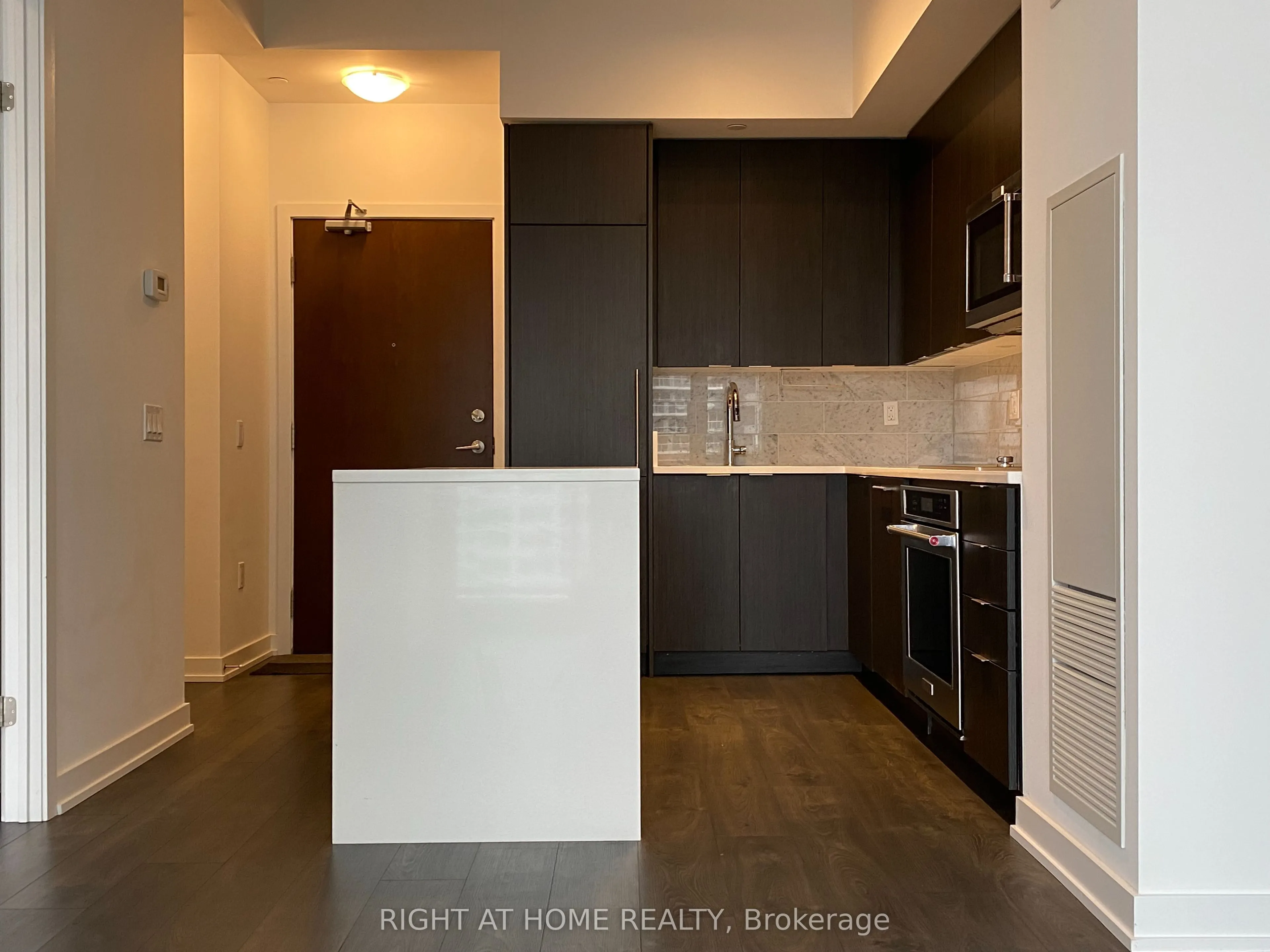 38 Iannuzzi Street, #2309