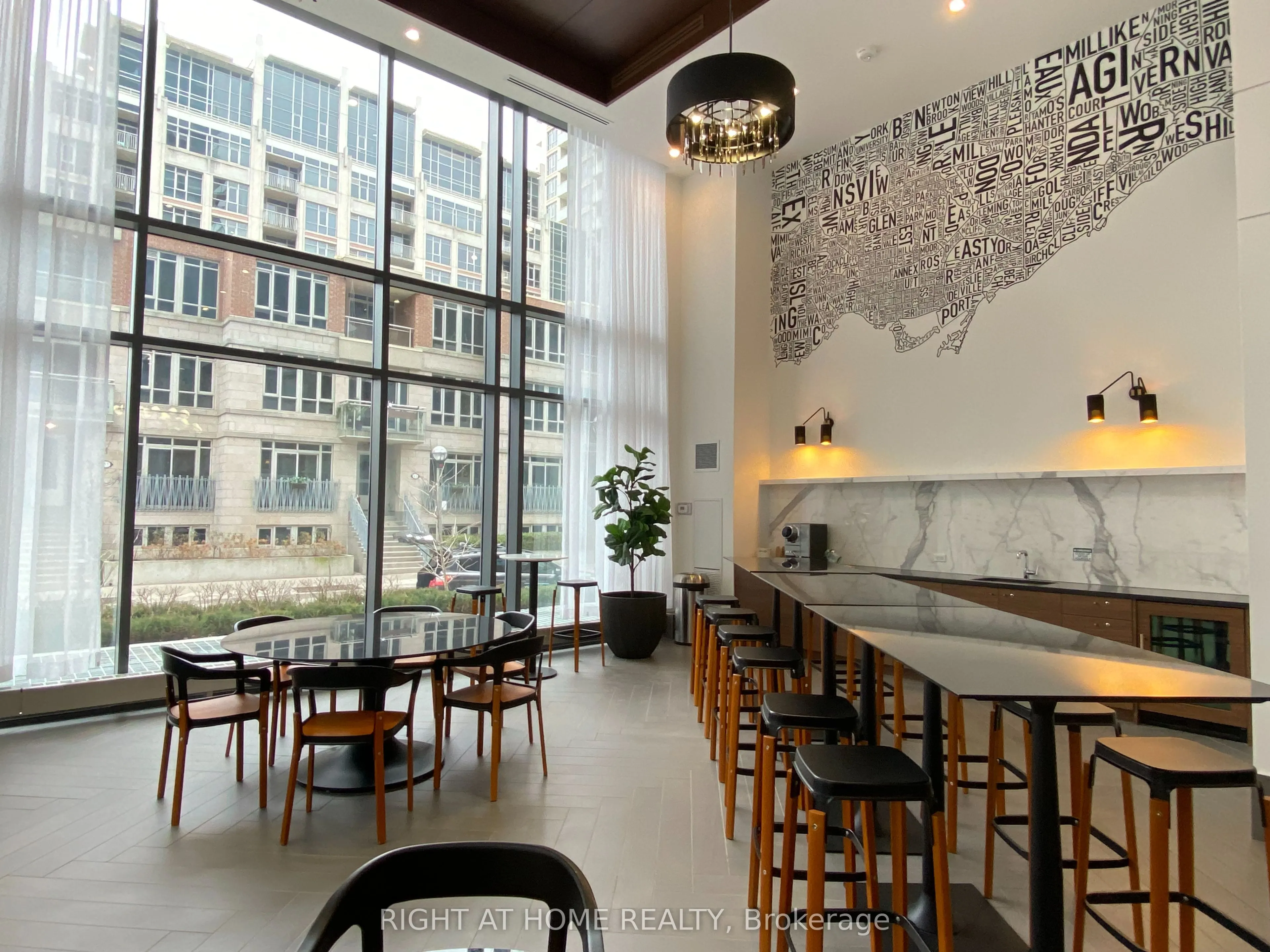 38 Iannuzzi Street, #2309