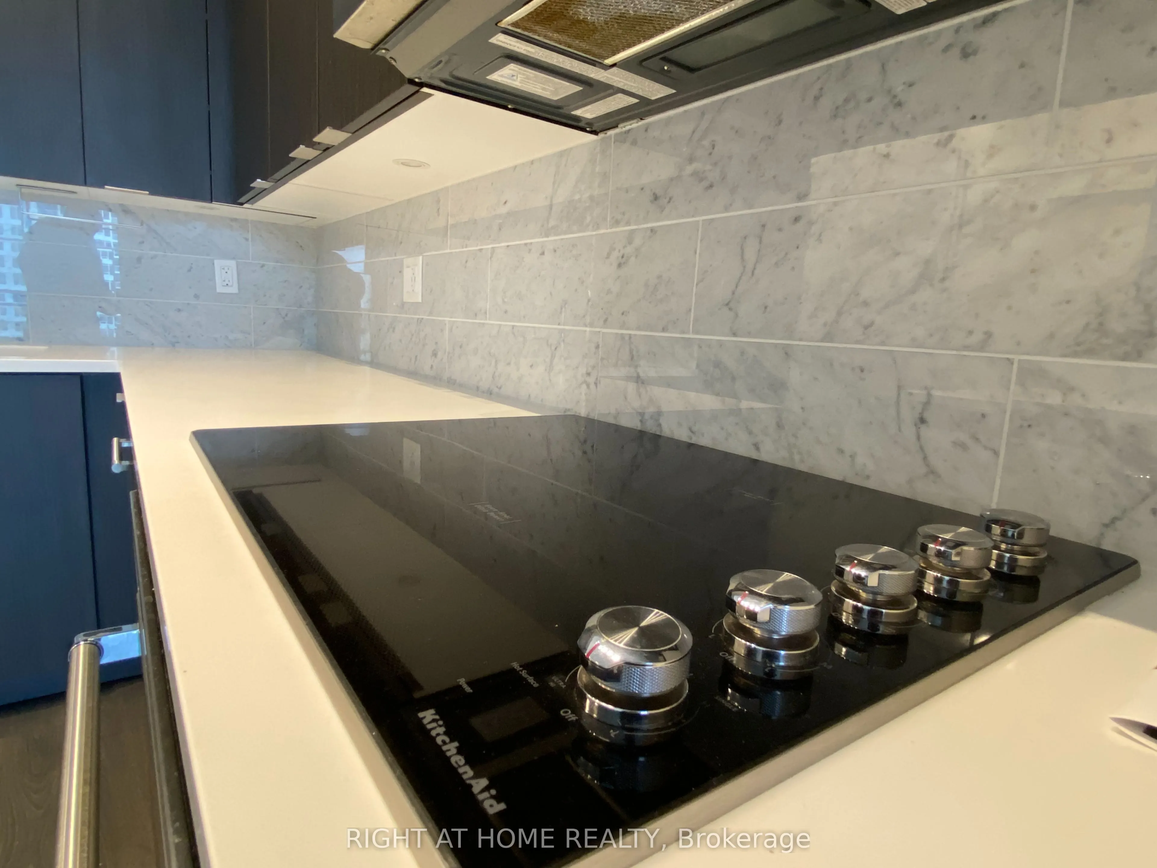 38 Iannuzzi Street, #2309