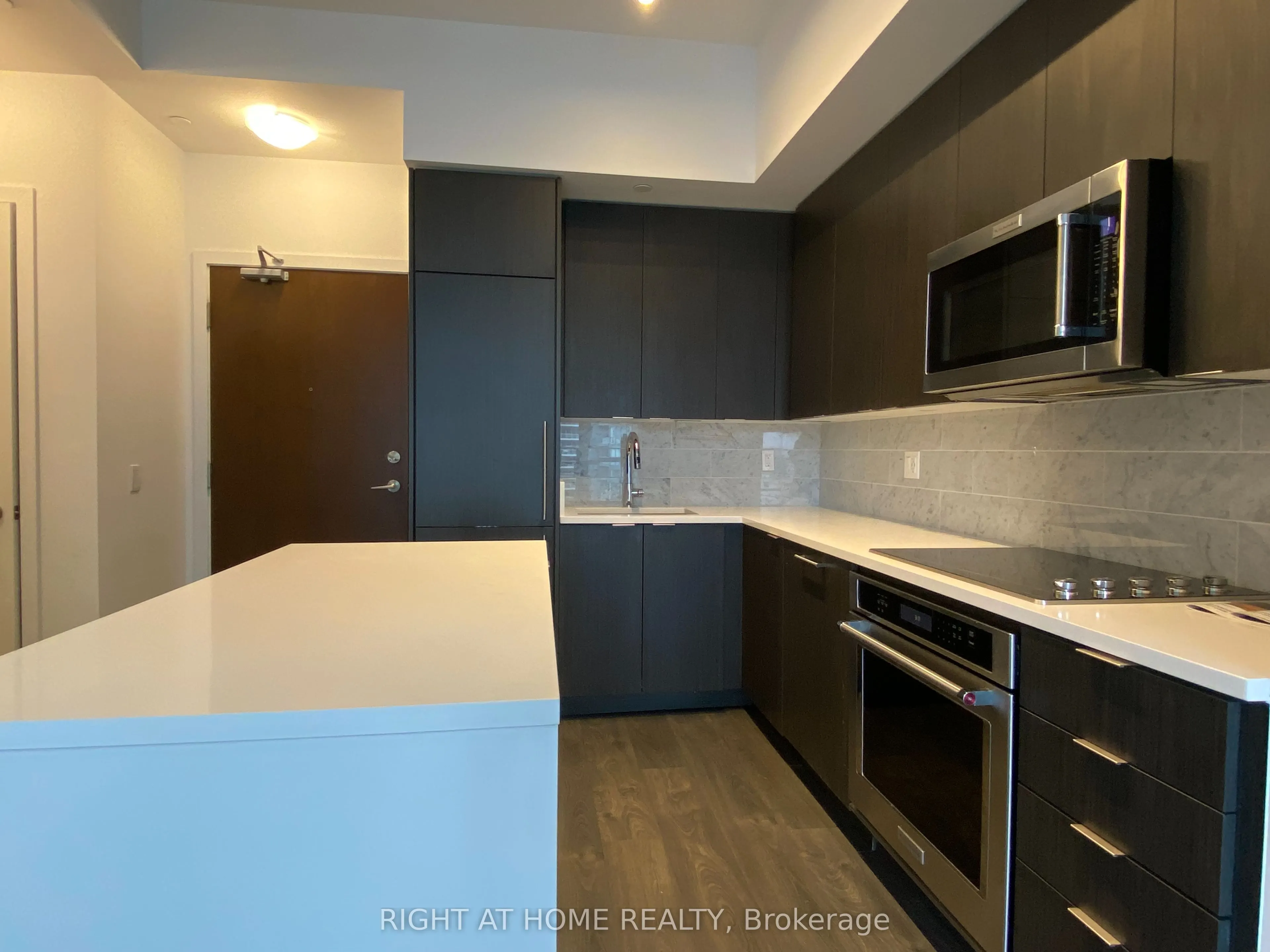 38 Iannuzzi Street, #2309