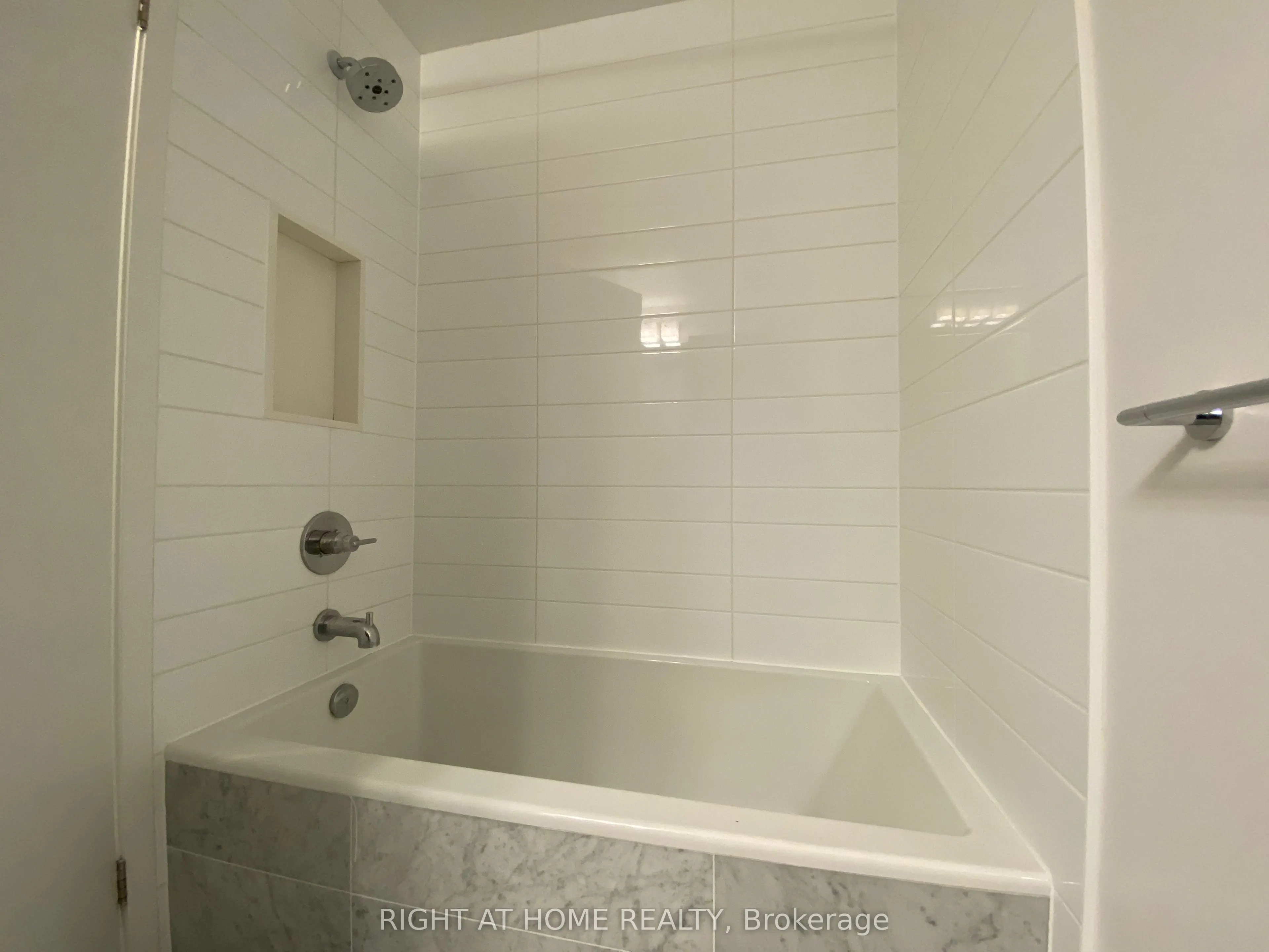 38 Iannuzzi Street, #2309