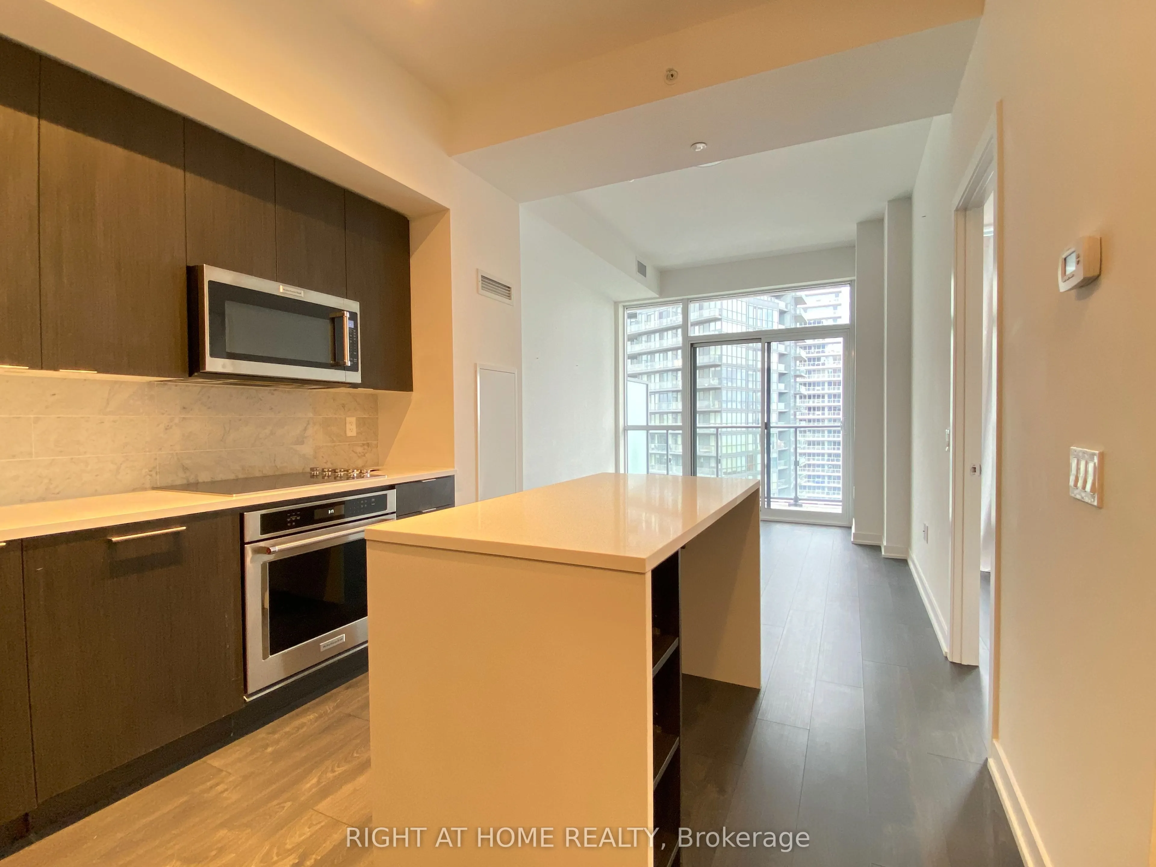 38 Iannuzzi Street, #2309