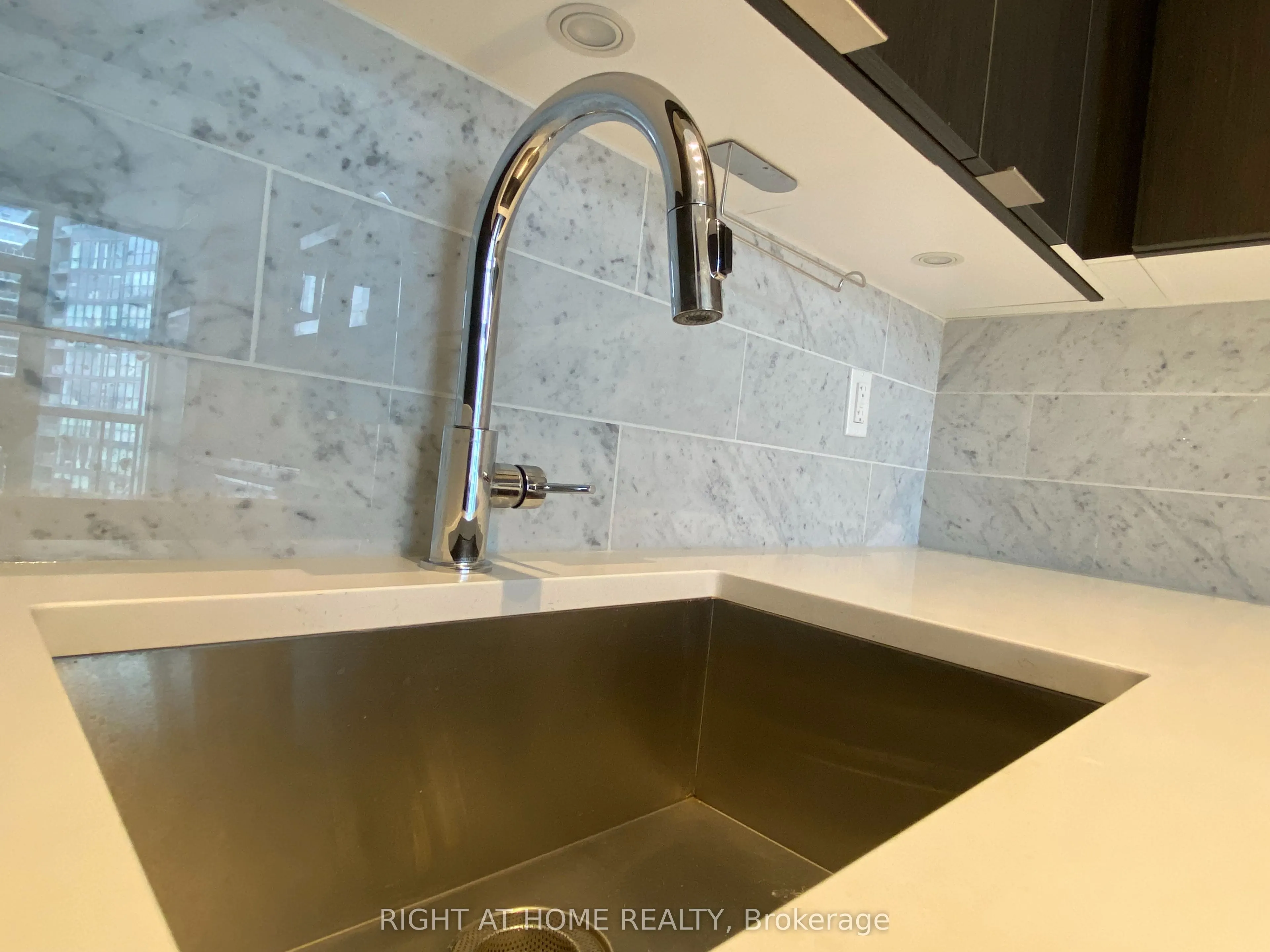 38 Iannuzzi Street, #2309