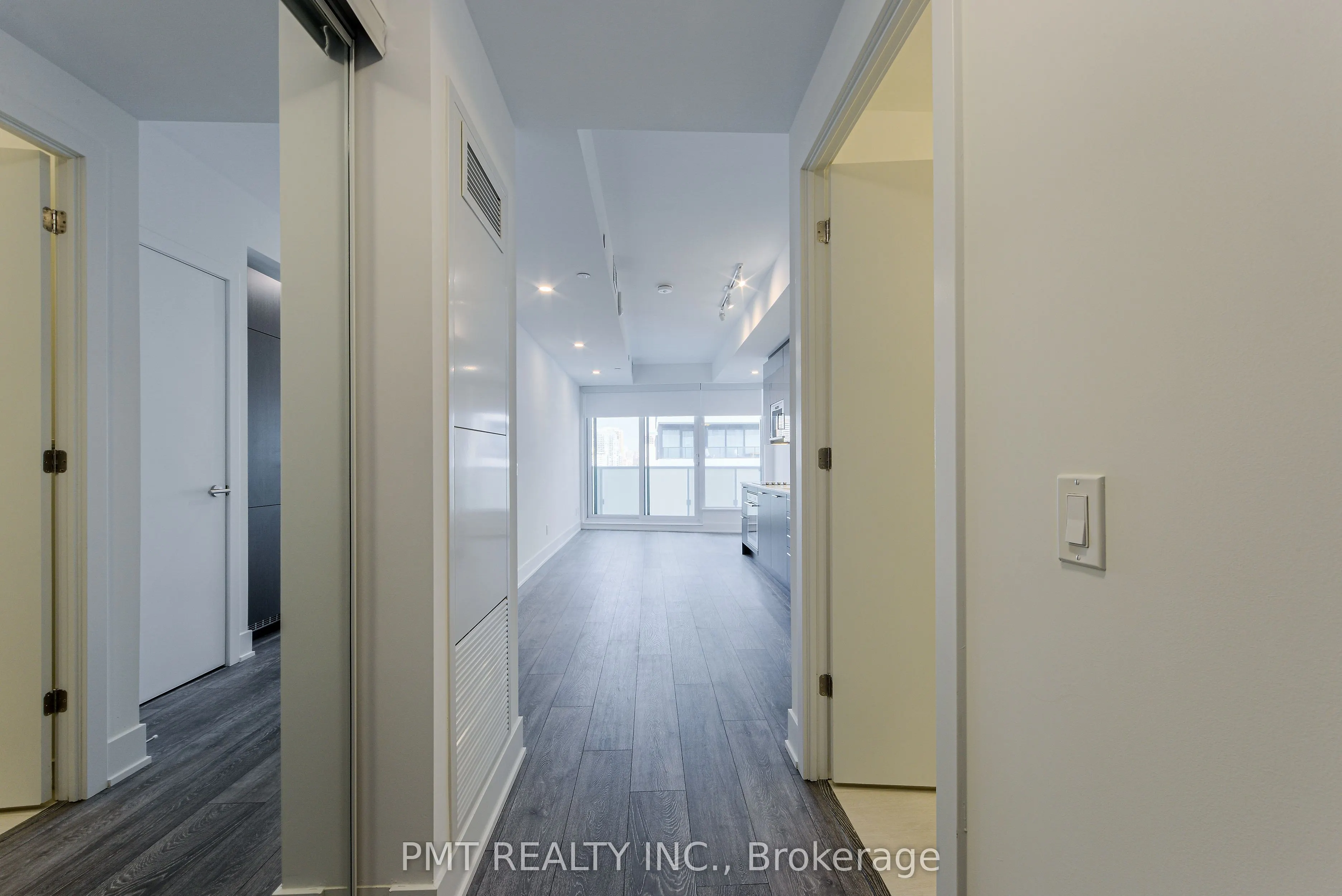 403 Church Street, #1106