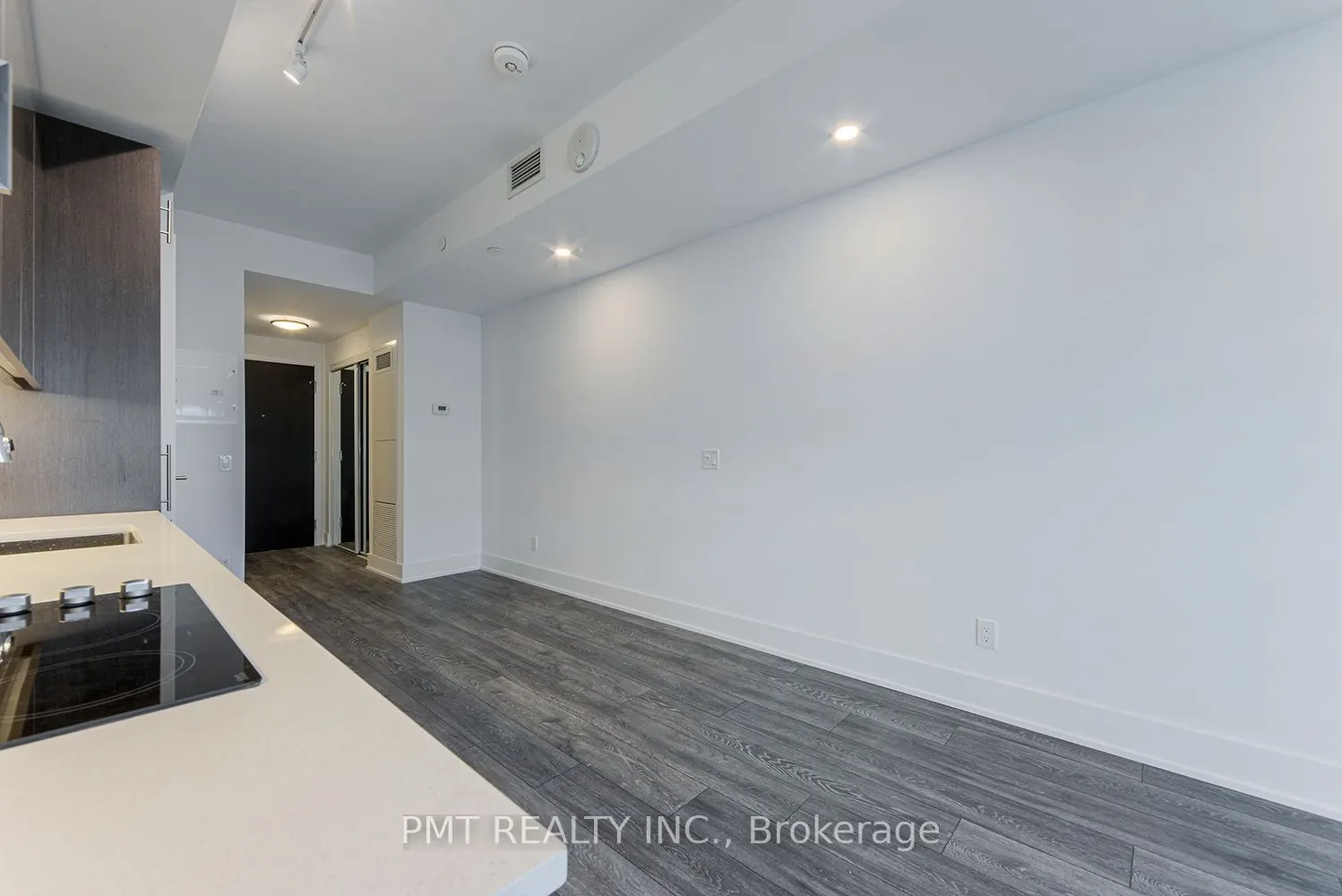 403 Church Street, #1106