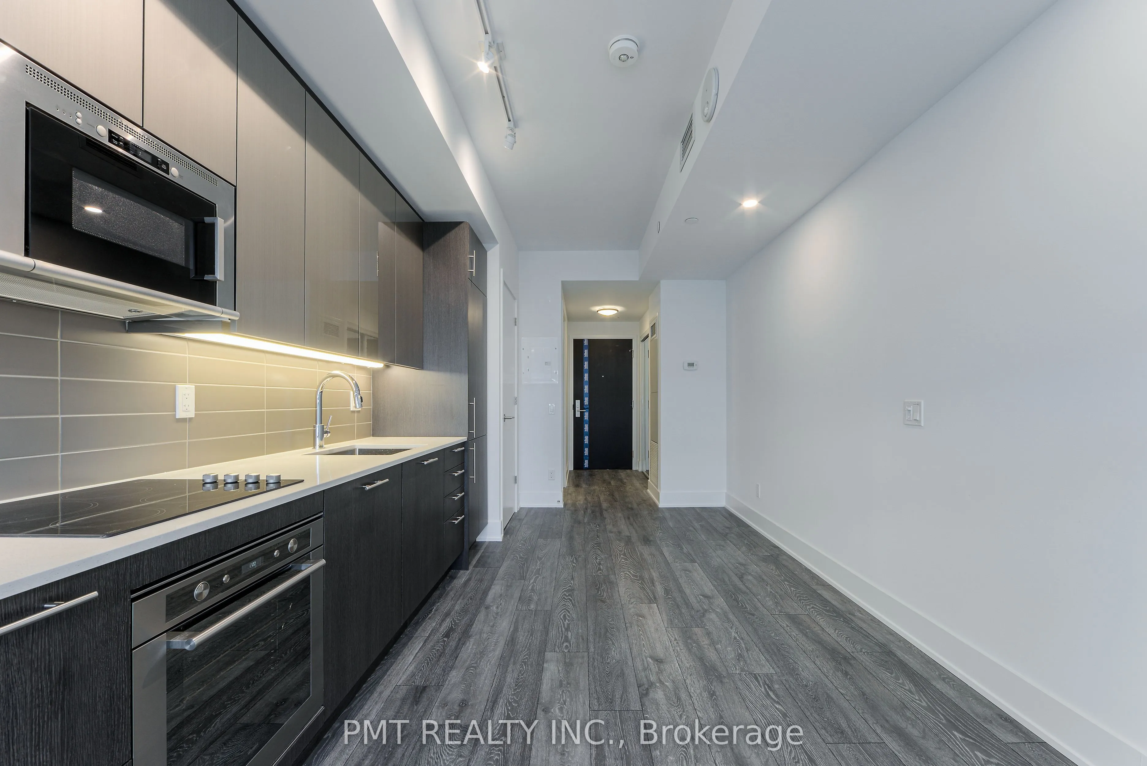 403 Church Street, #1106