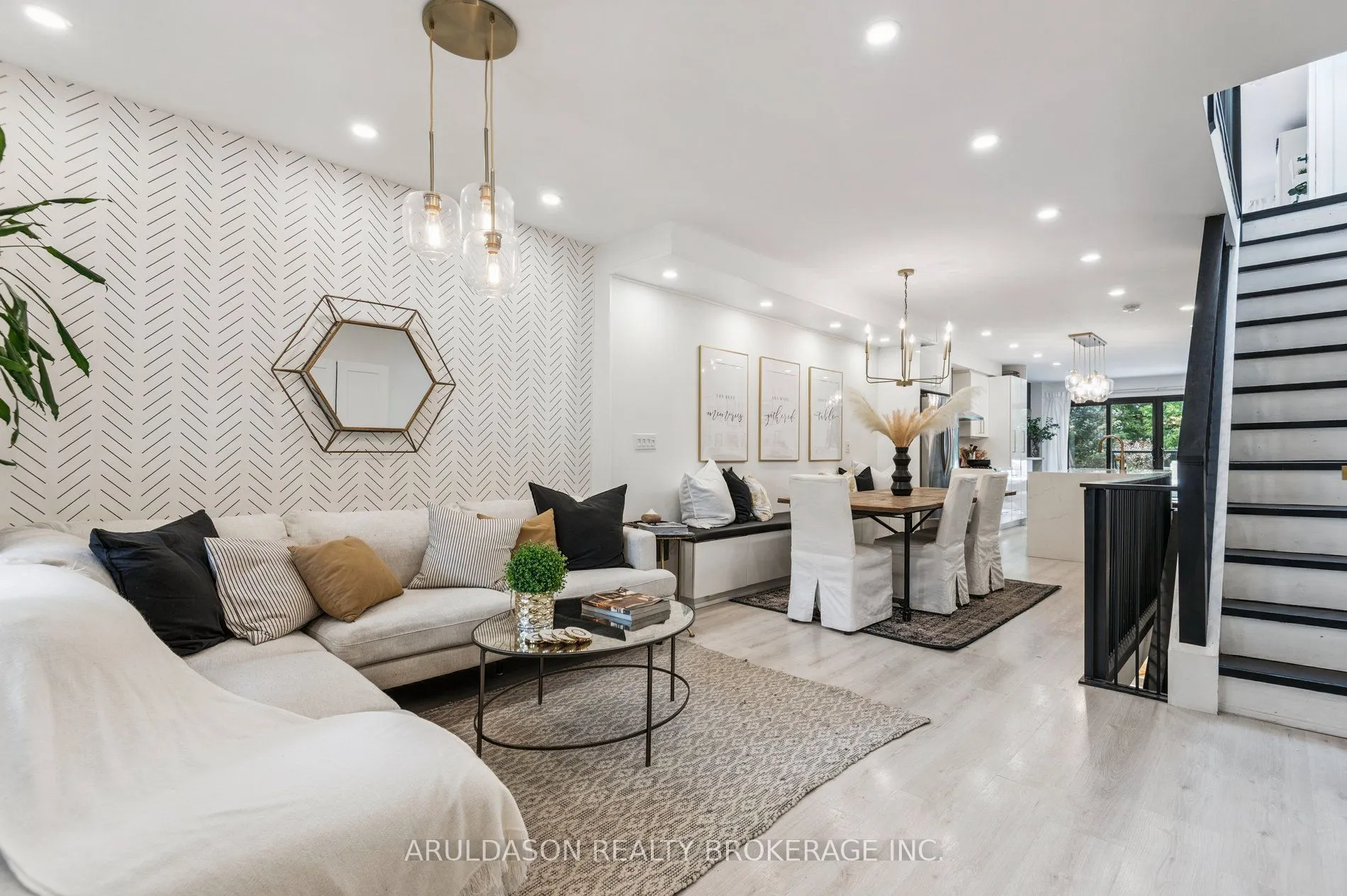 262 Roselawn Avenue