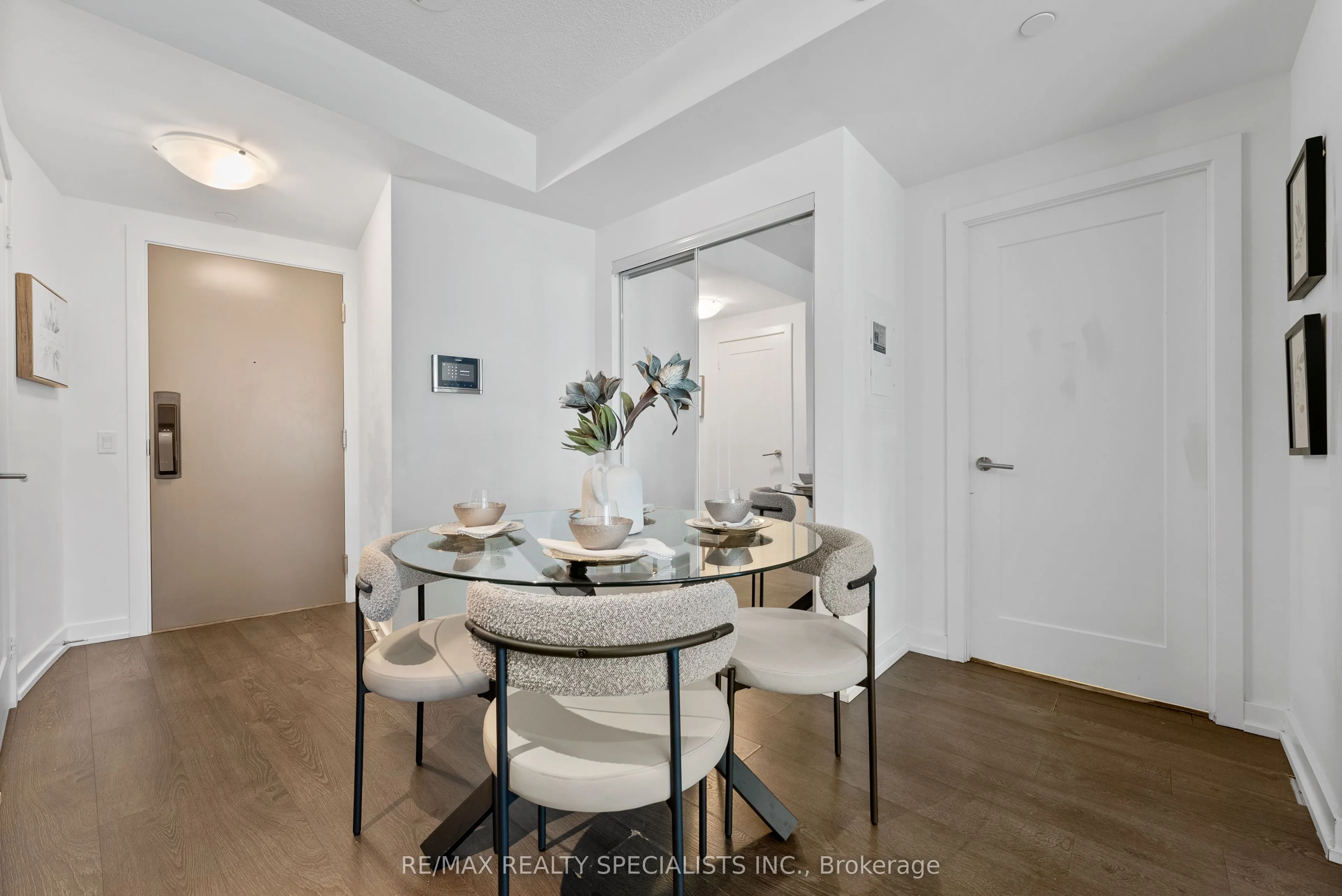10 York Street, #2502