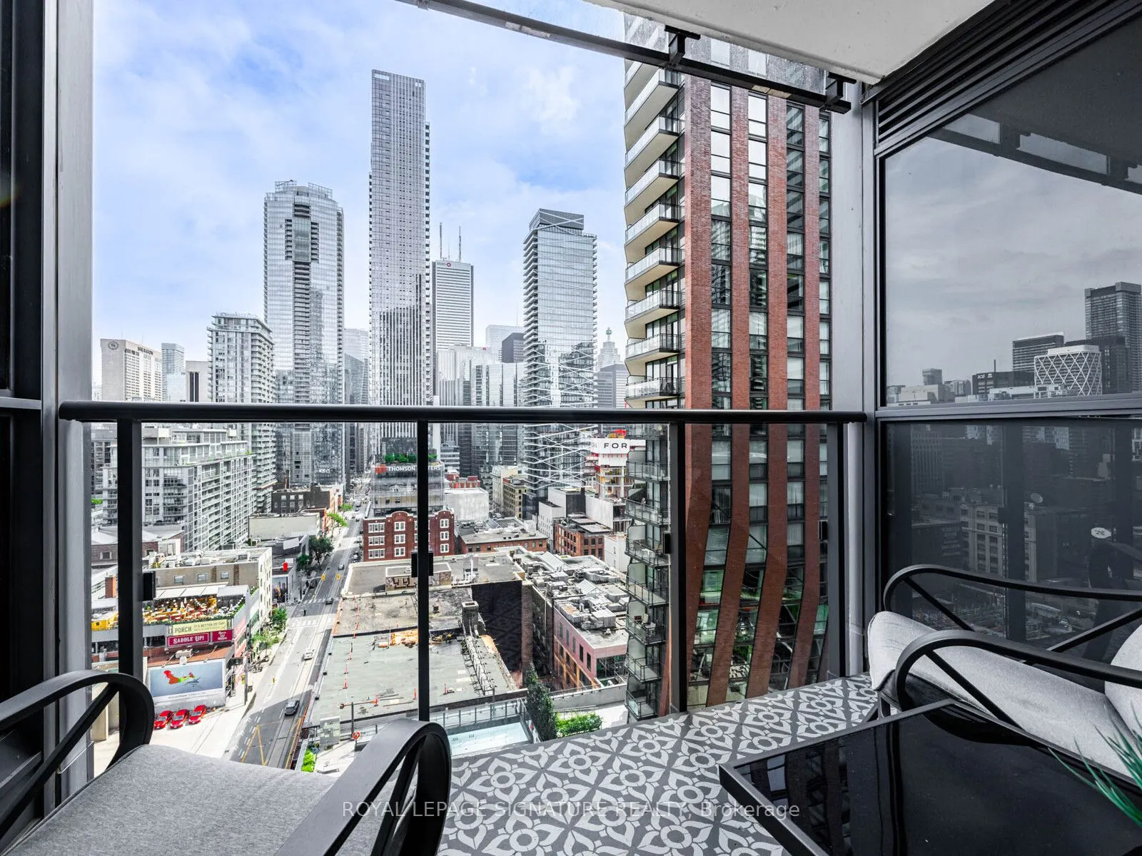 295 Adelaide Street W, #1804