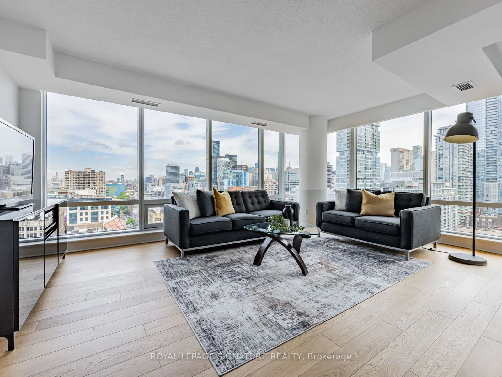 295 Adelaide Street W, #1804