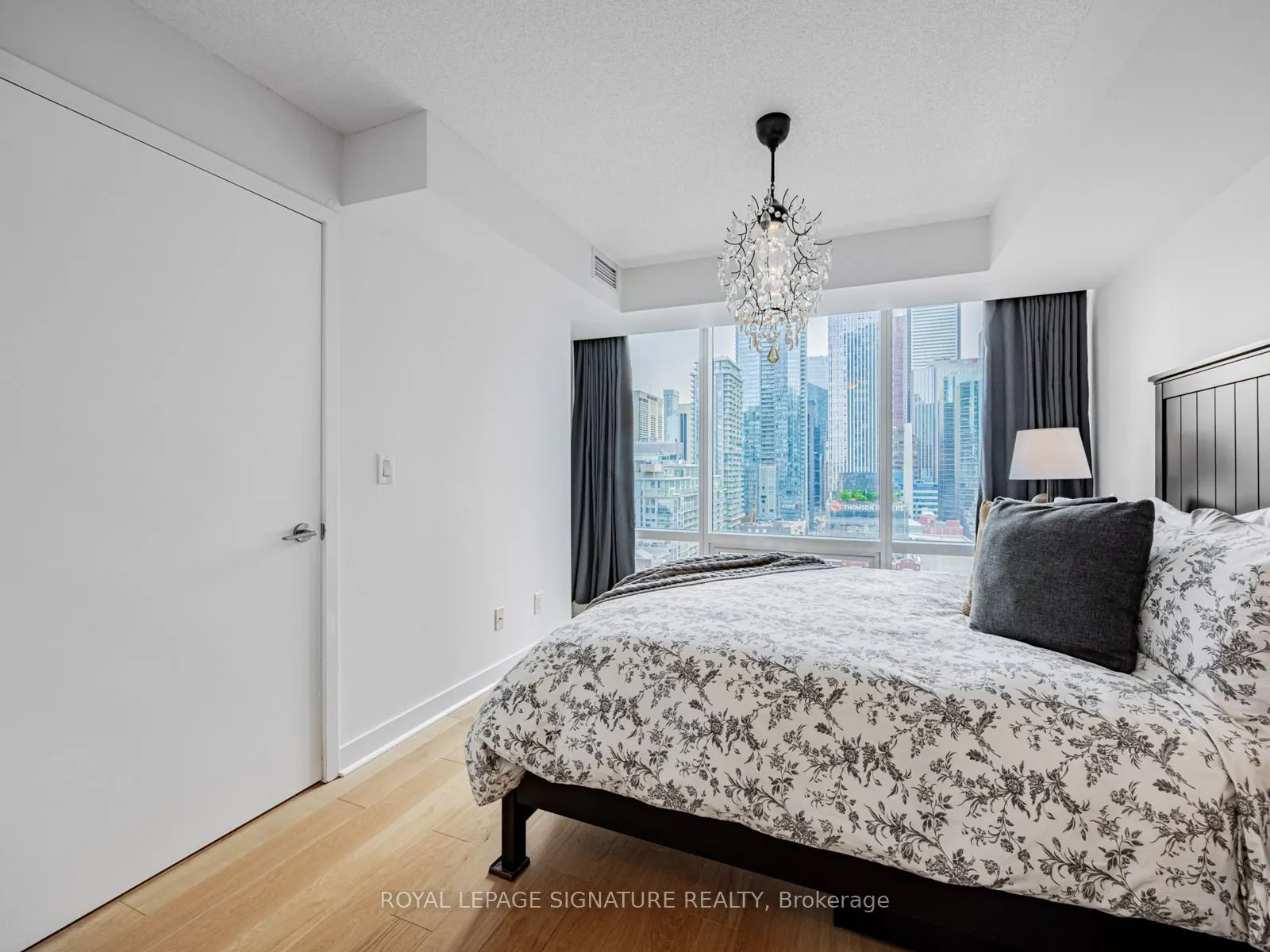 295 Adelaide Street W, #1804