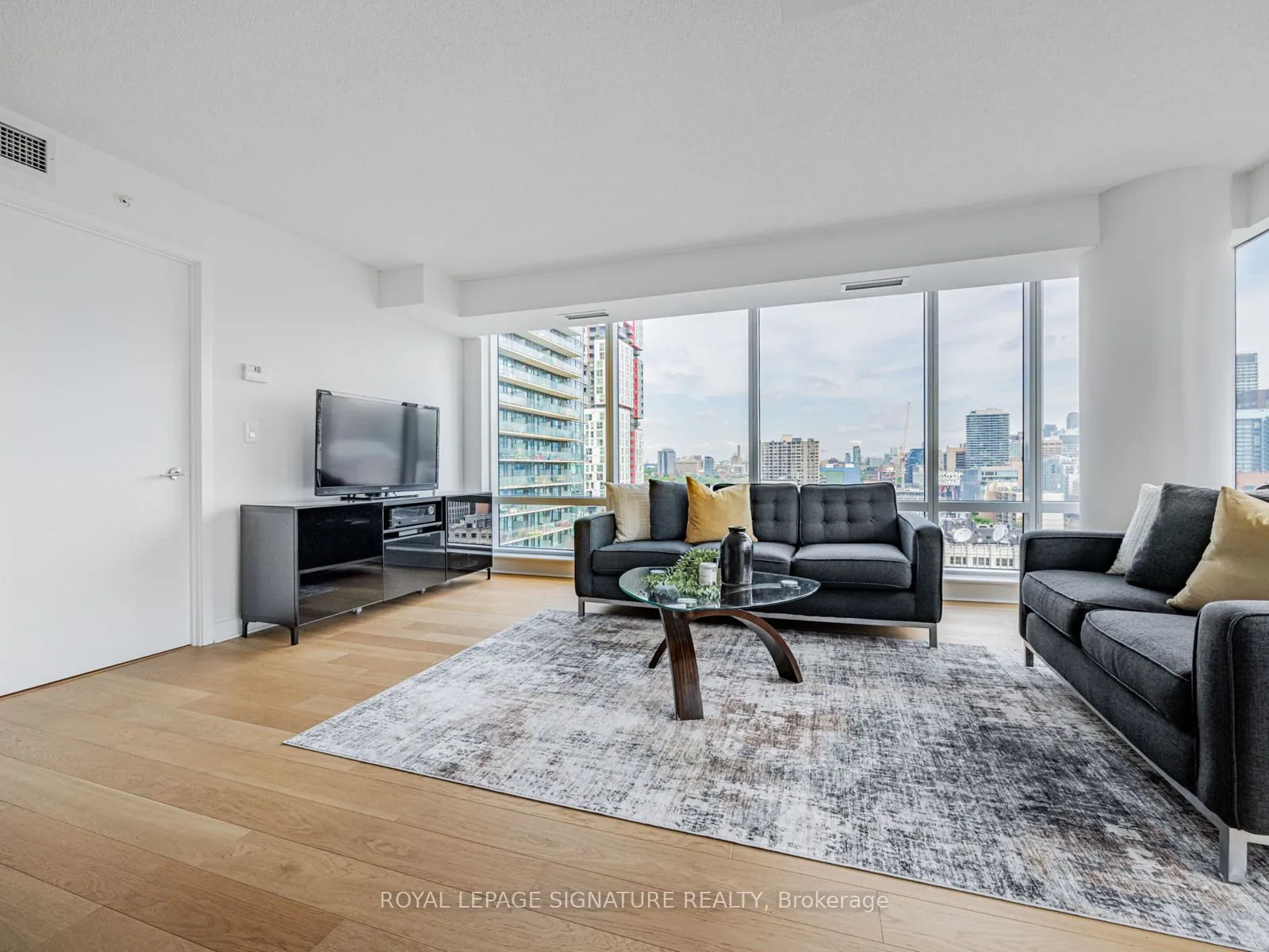 295 Adelaide Street W, #1804
