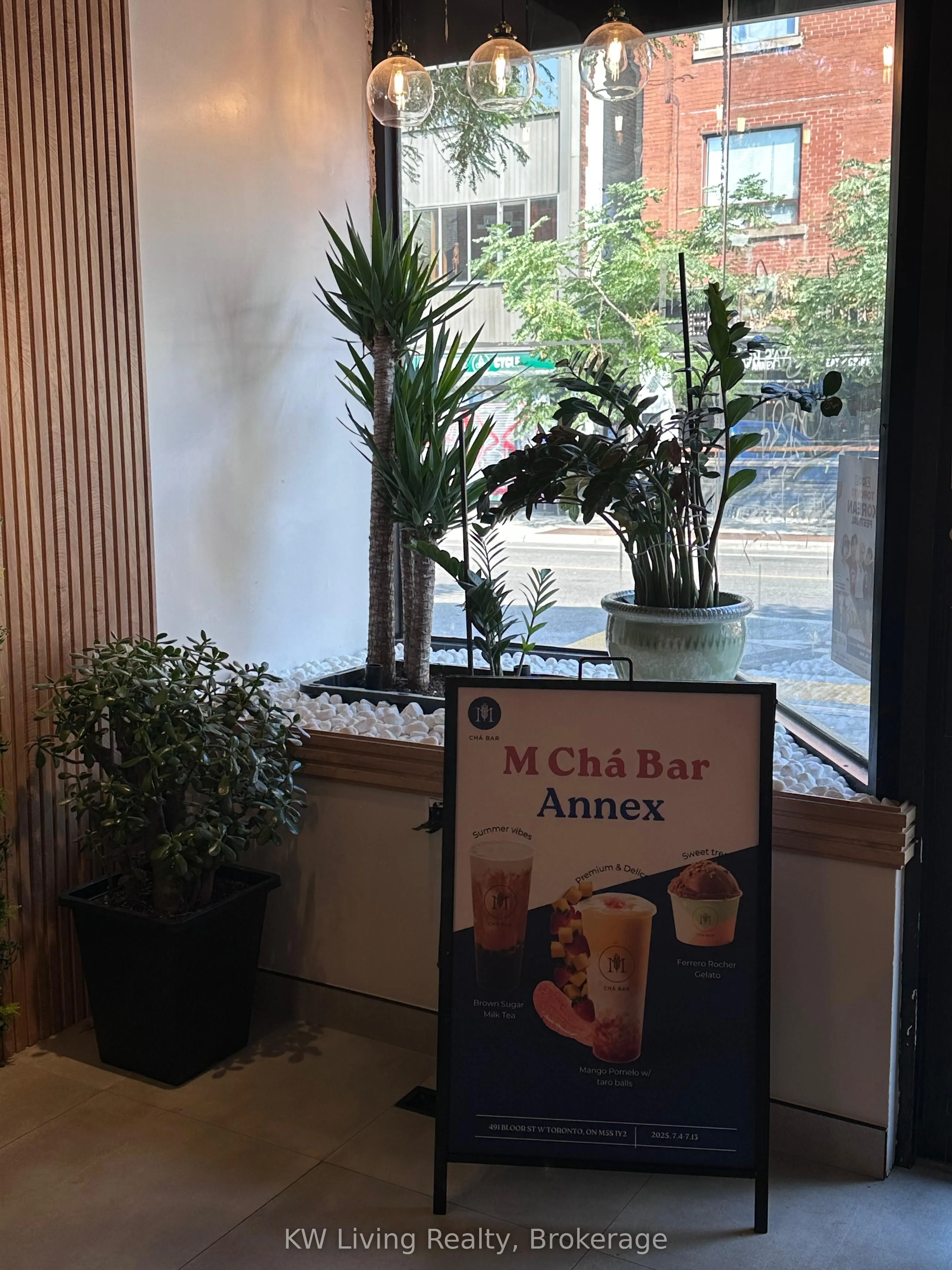 491 Bloor Street W