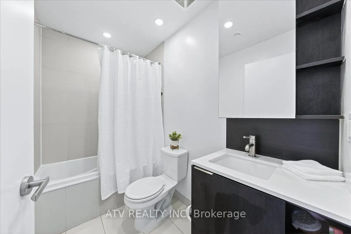 170 Sumach Street, #1113