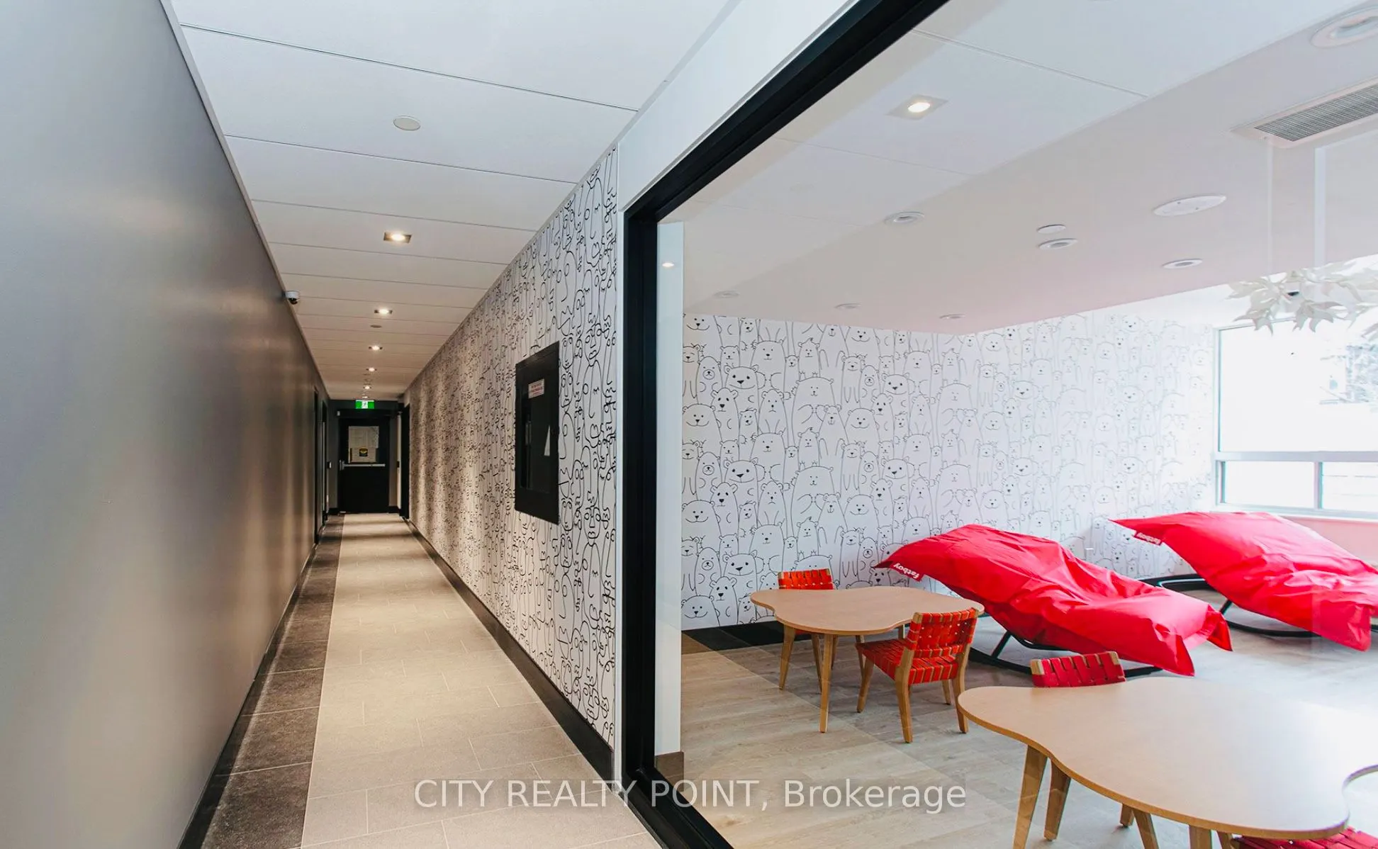 666 Spadina Avenue, #709
