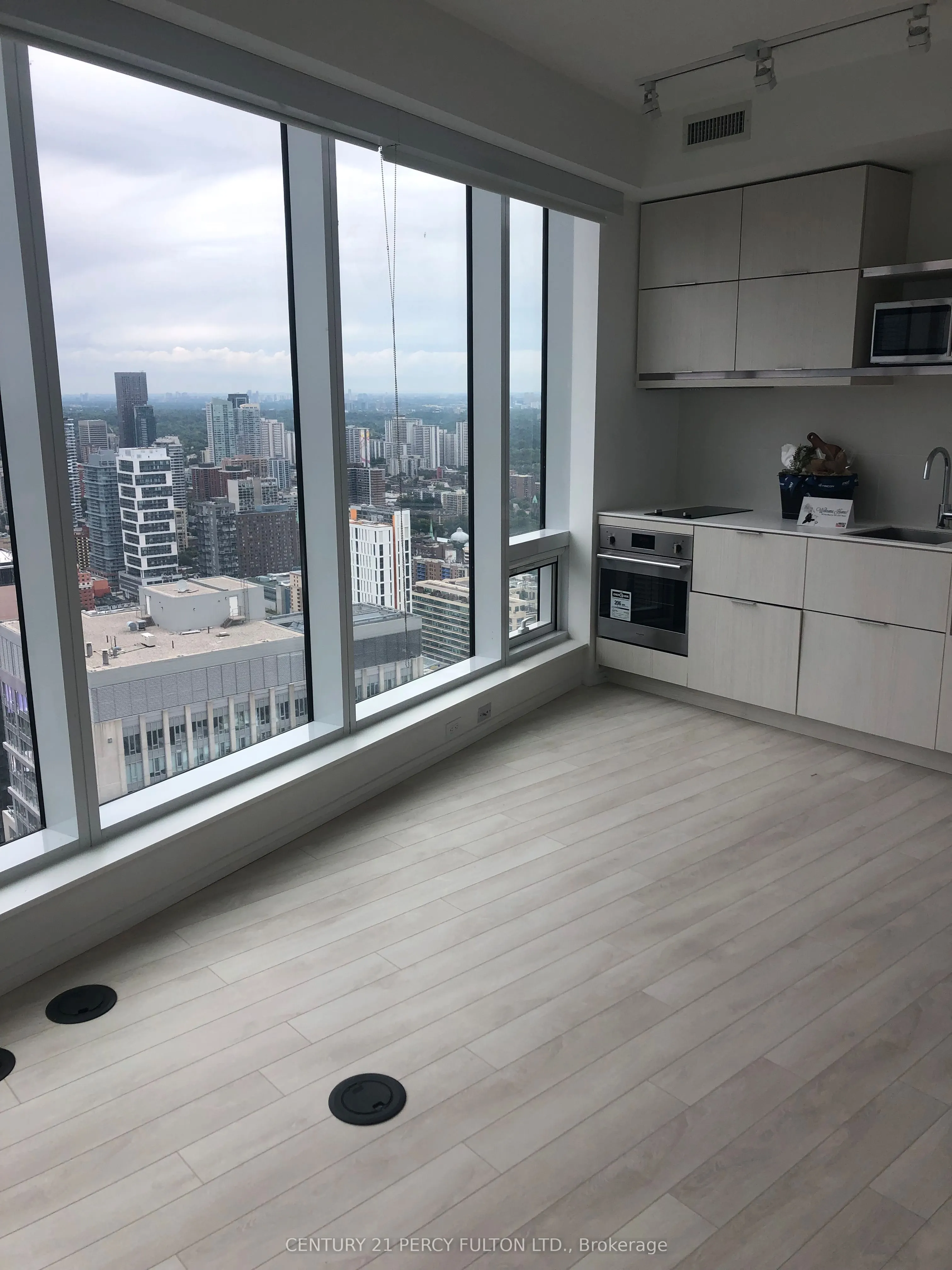197 Yonge Street, #4712