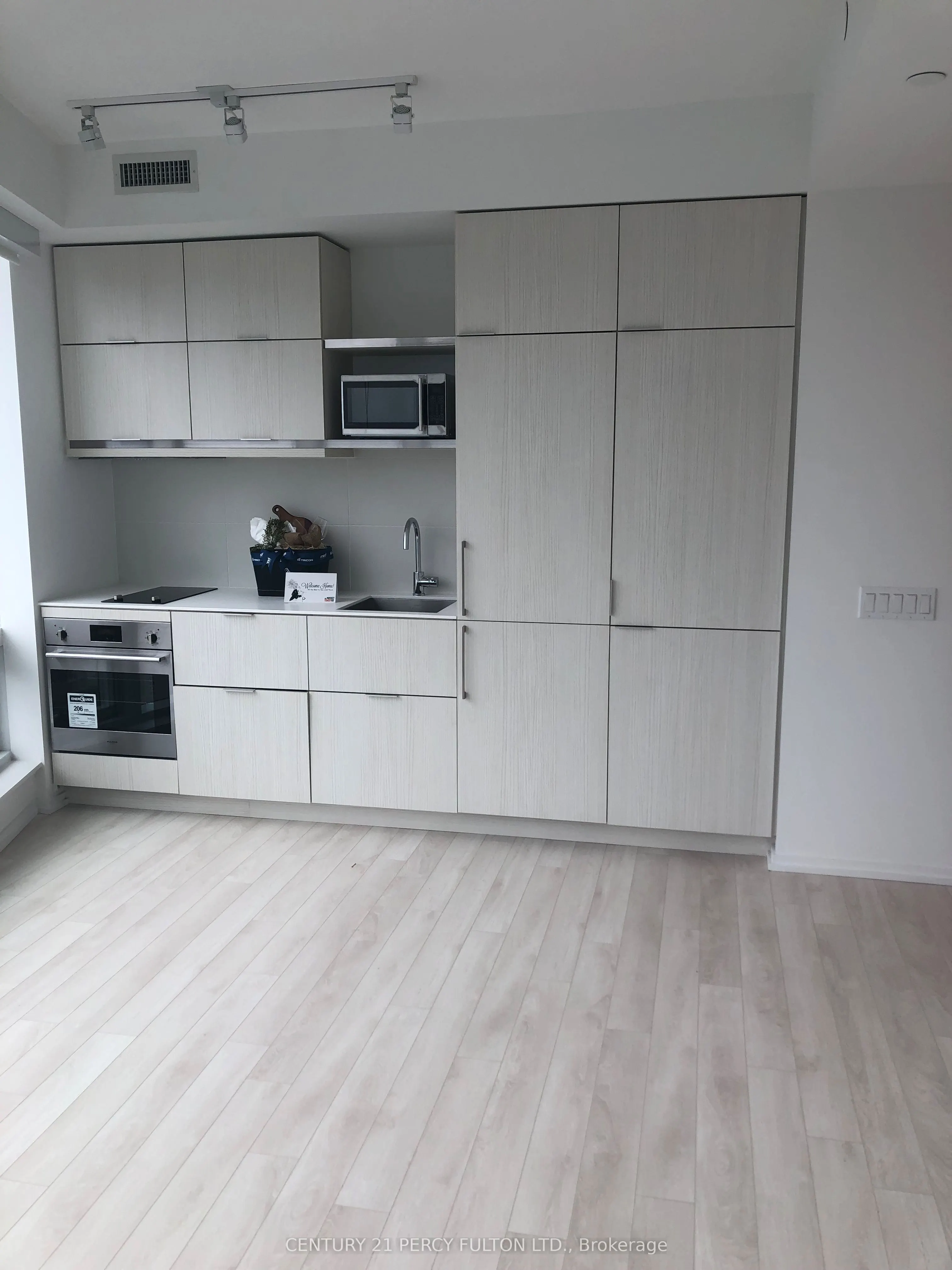 197 Yonge Street, #4712