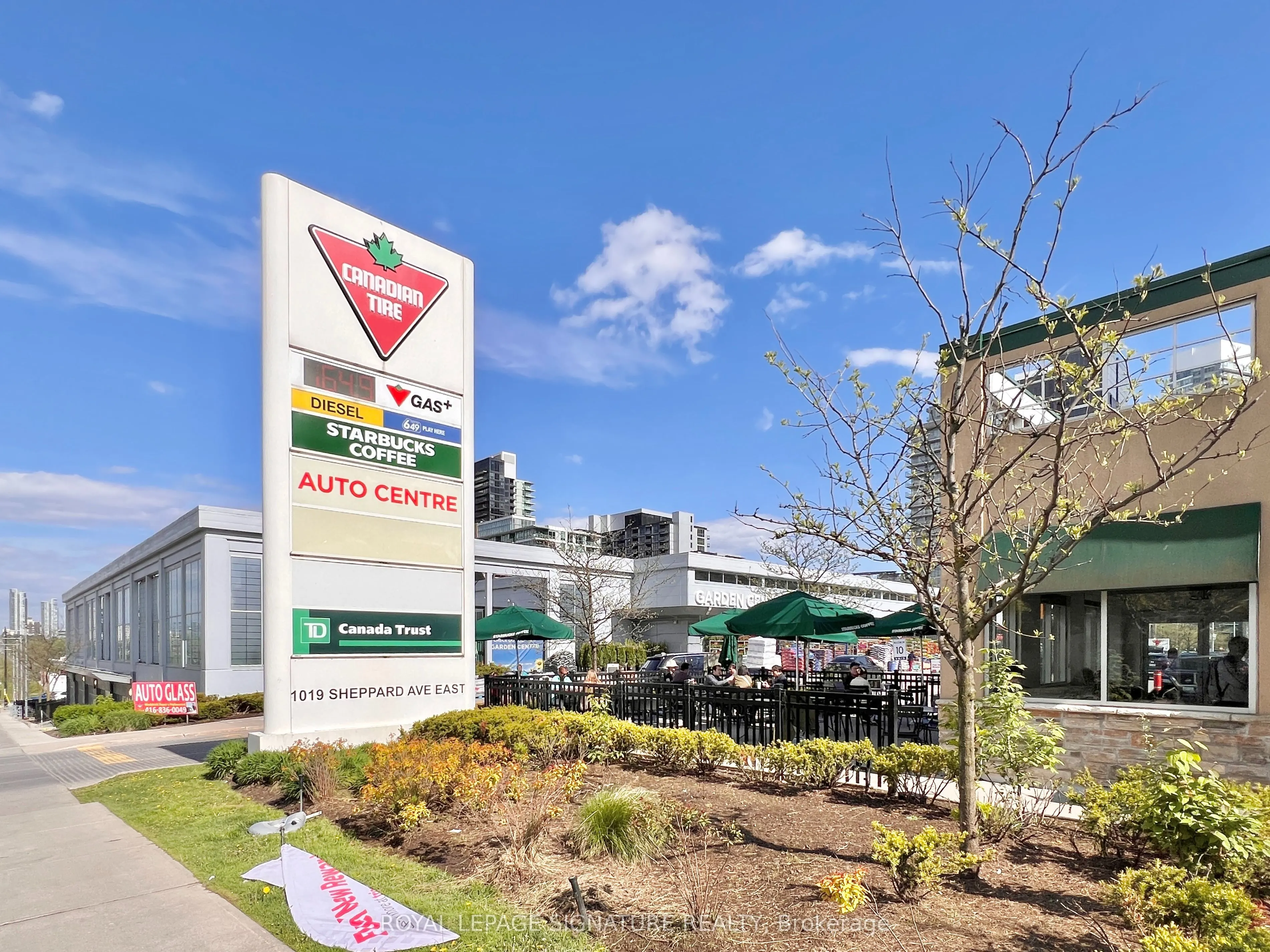 27 Mcmahon Drive, #305