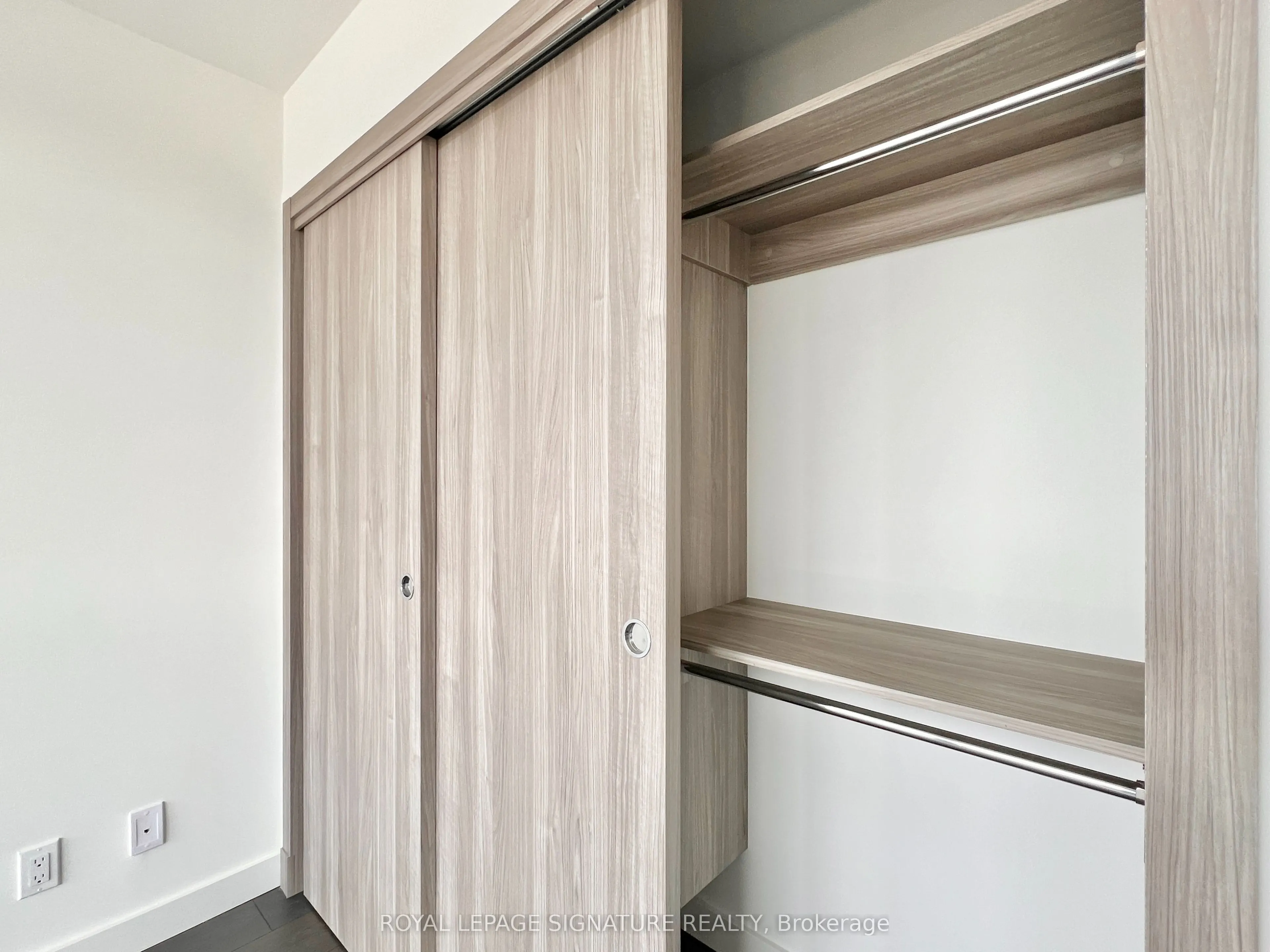 27 Mcmahon Drive, #305