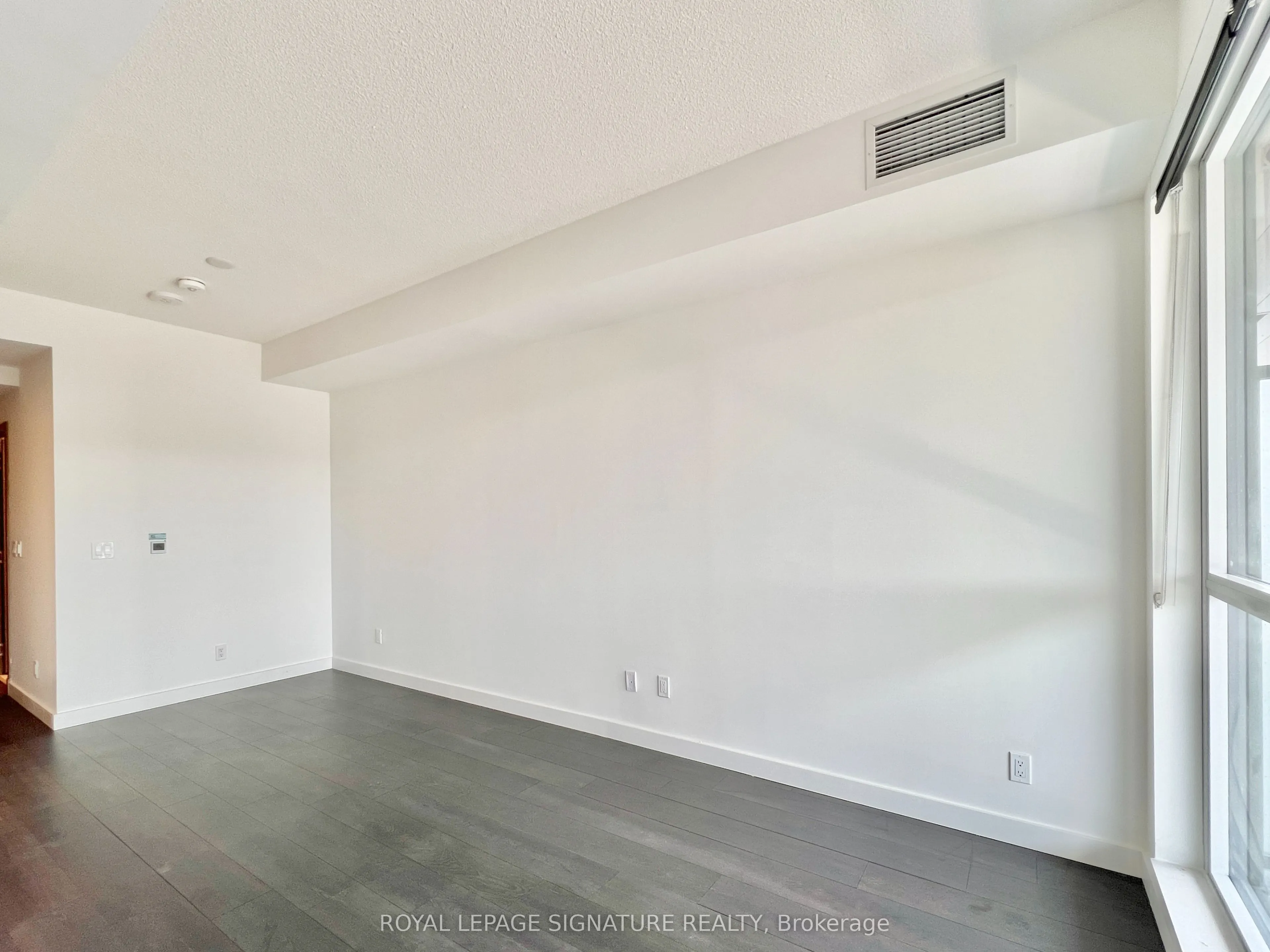 27 Mcmahon Drive, #305