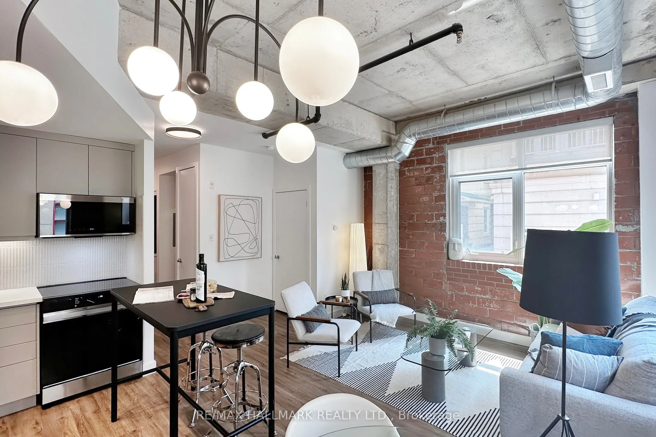 10 Wellesley Place, #206