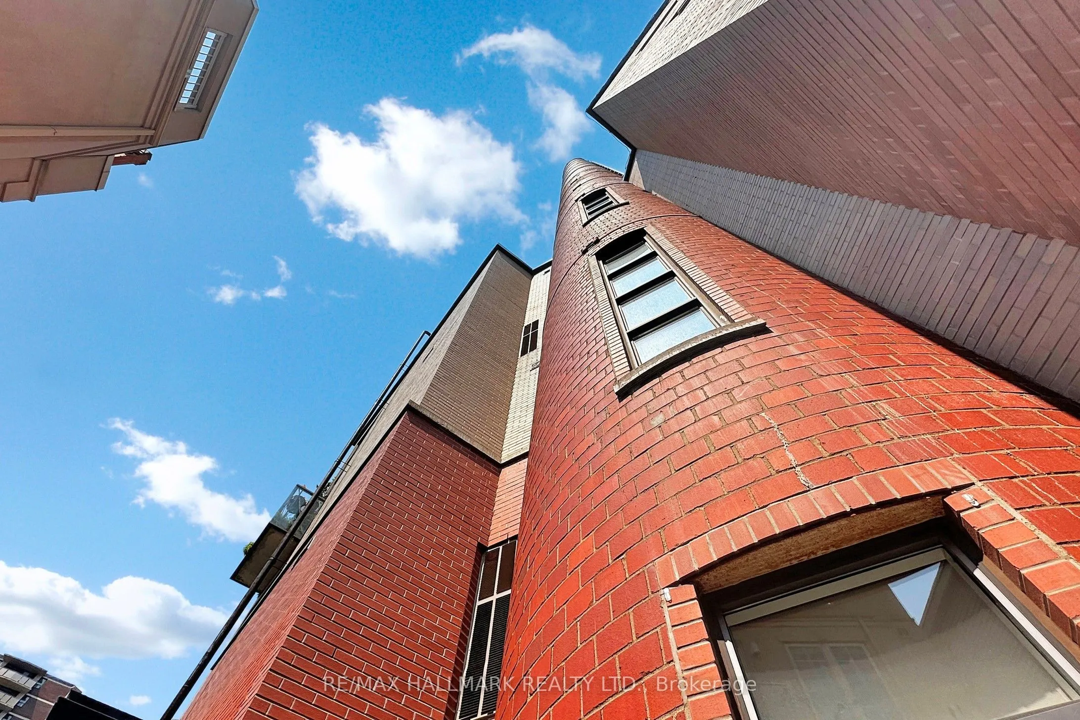 10 Wellesley Place, #206