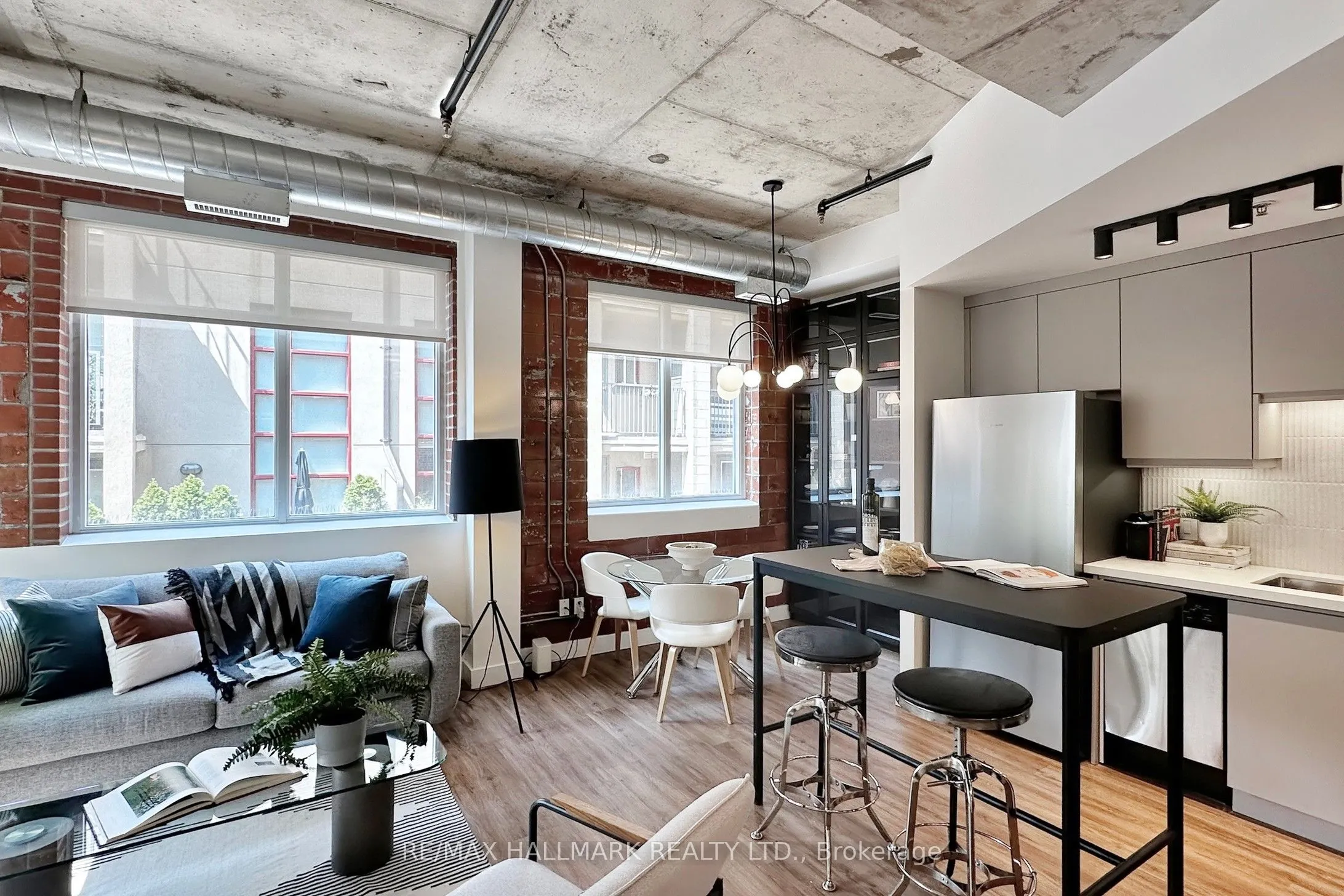 10 Wellesley Place, #206
