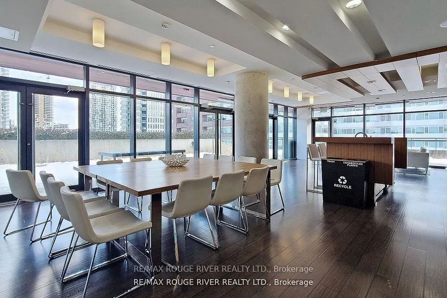 225 Sackville (Lease) Street, #908