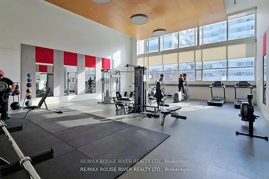 225 Sackville (Lease) Street, #908