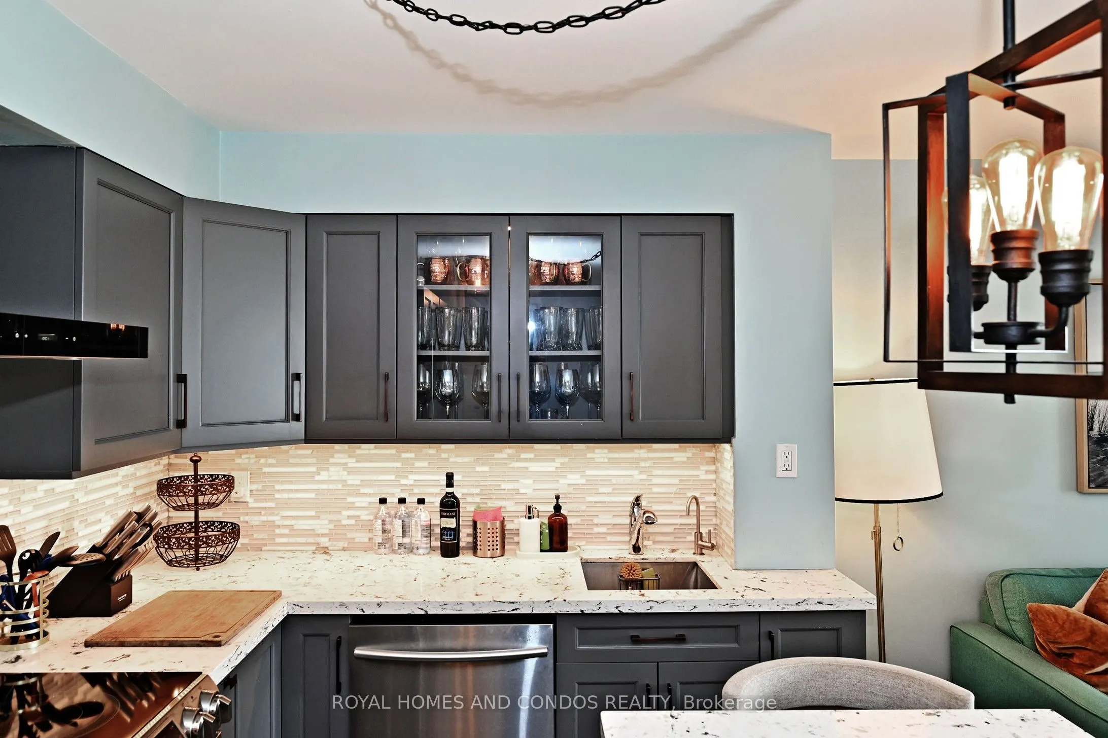 230 Queens Quay W, #618