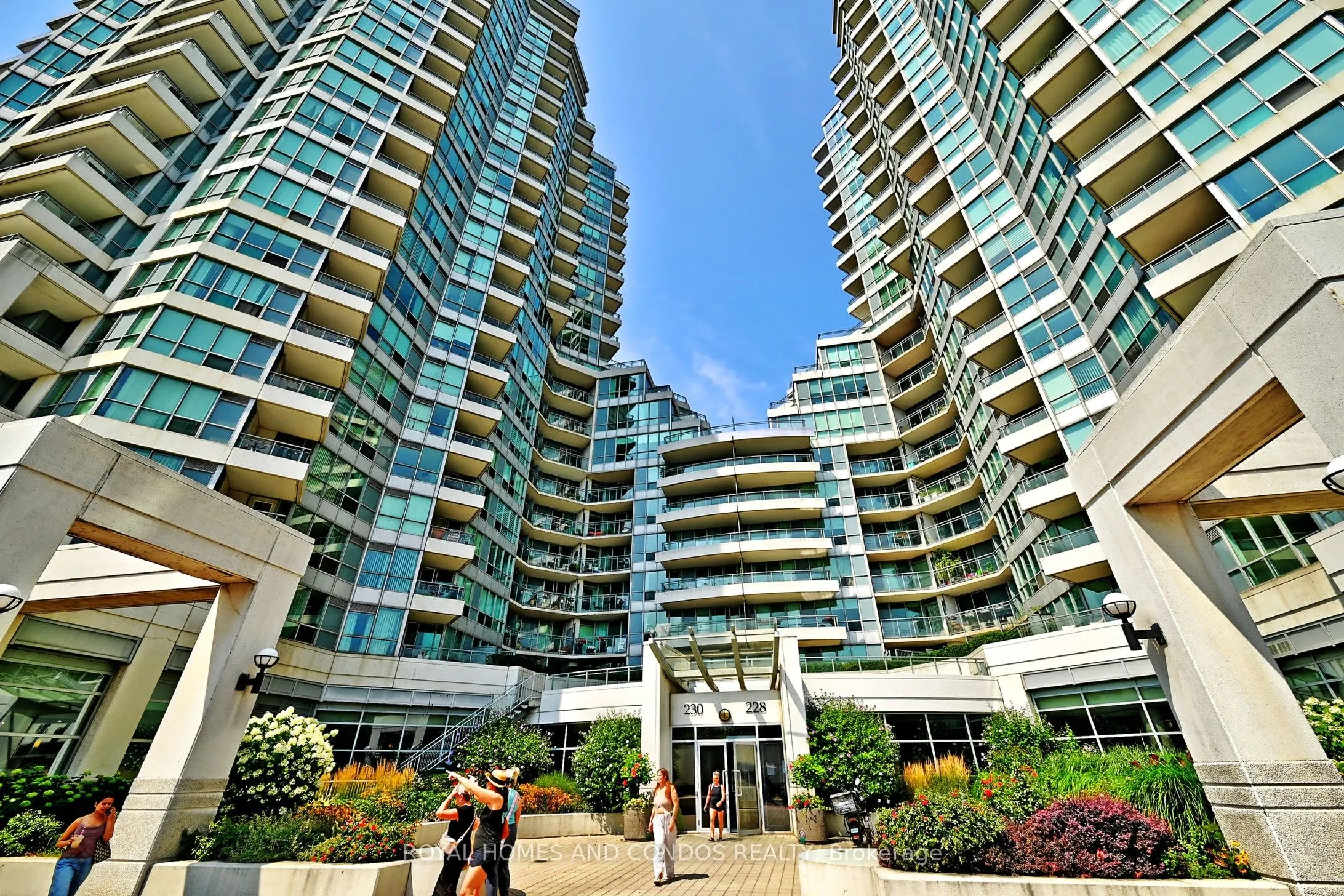 230 Queens Quay W, #618